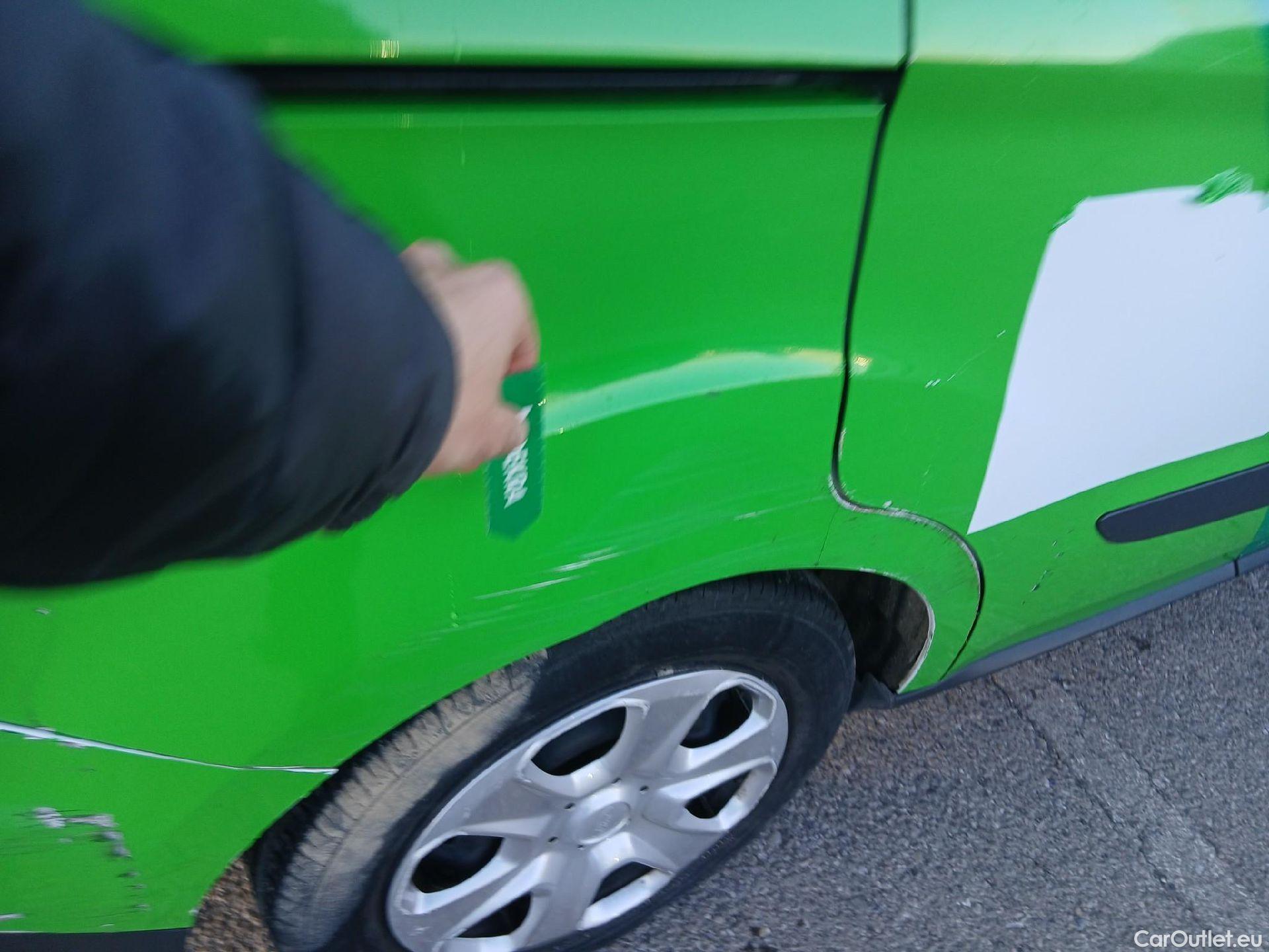  Ford  Tourneo FORD  Courier / 2014 / 5P / monovolumen compacto 1.5 TDCi 55kW (75CV) Ambiente #27