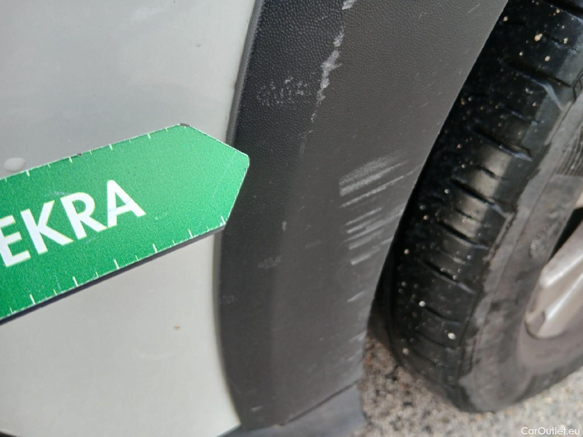  Volkswagen  Taigo VOLKSWAGEN  / 2021 / 5P / todoterreno Life 1.0 TSI 81kW (110CV) DSG #11