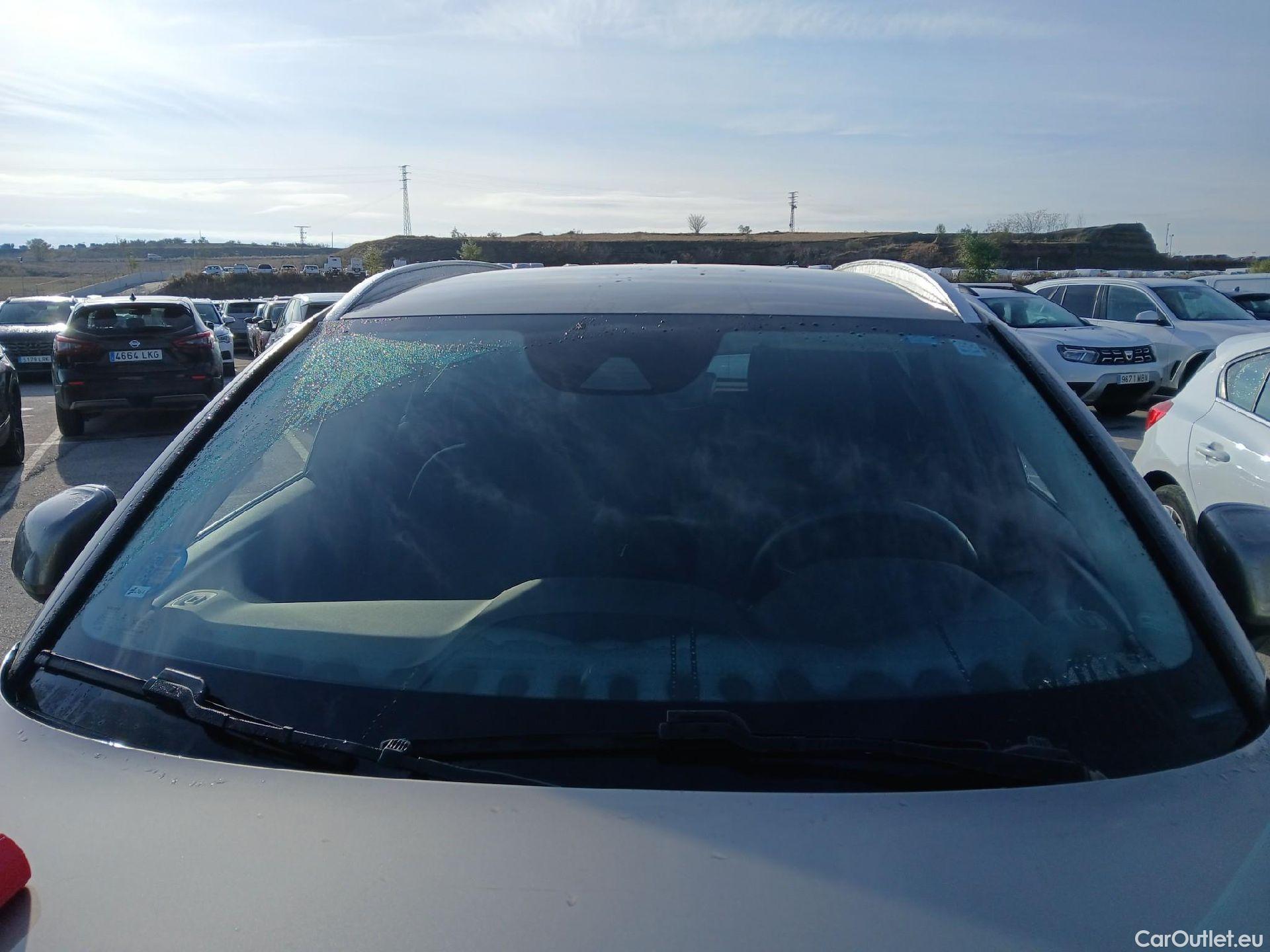  Volvo  XC 40 VOLVO XC40 / 2017 / 5P / todoterreno 2.0 B4 G AWD Momentum Pro Auto #11