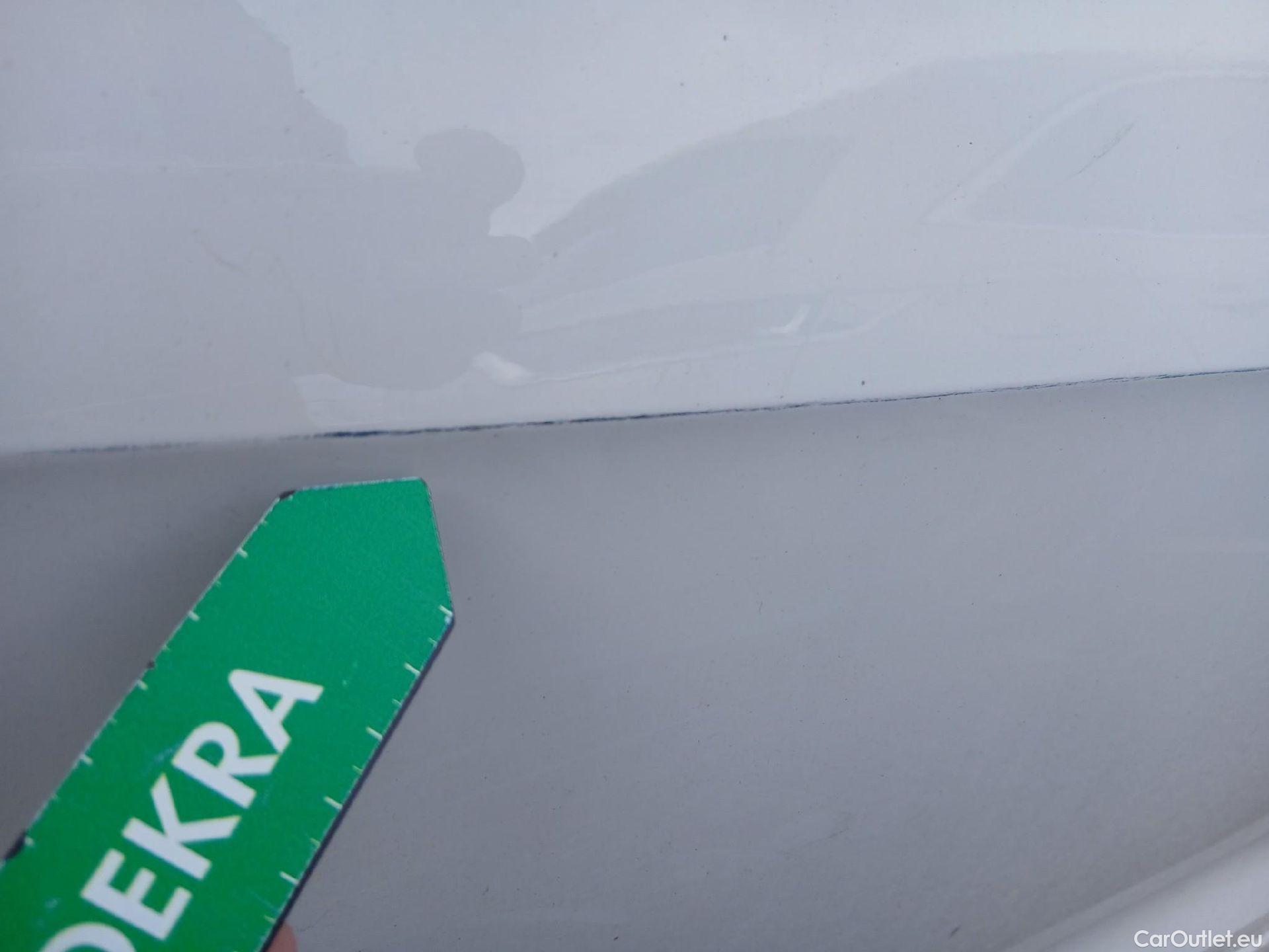  Volkswagen  T-CROSS  1.0 TSI 85 kW R-Line TSI 115CV AT7 6E #18