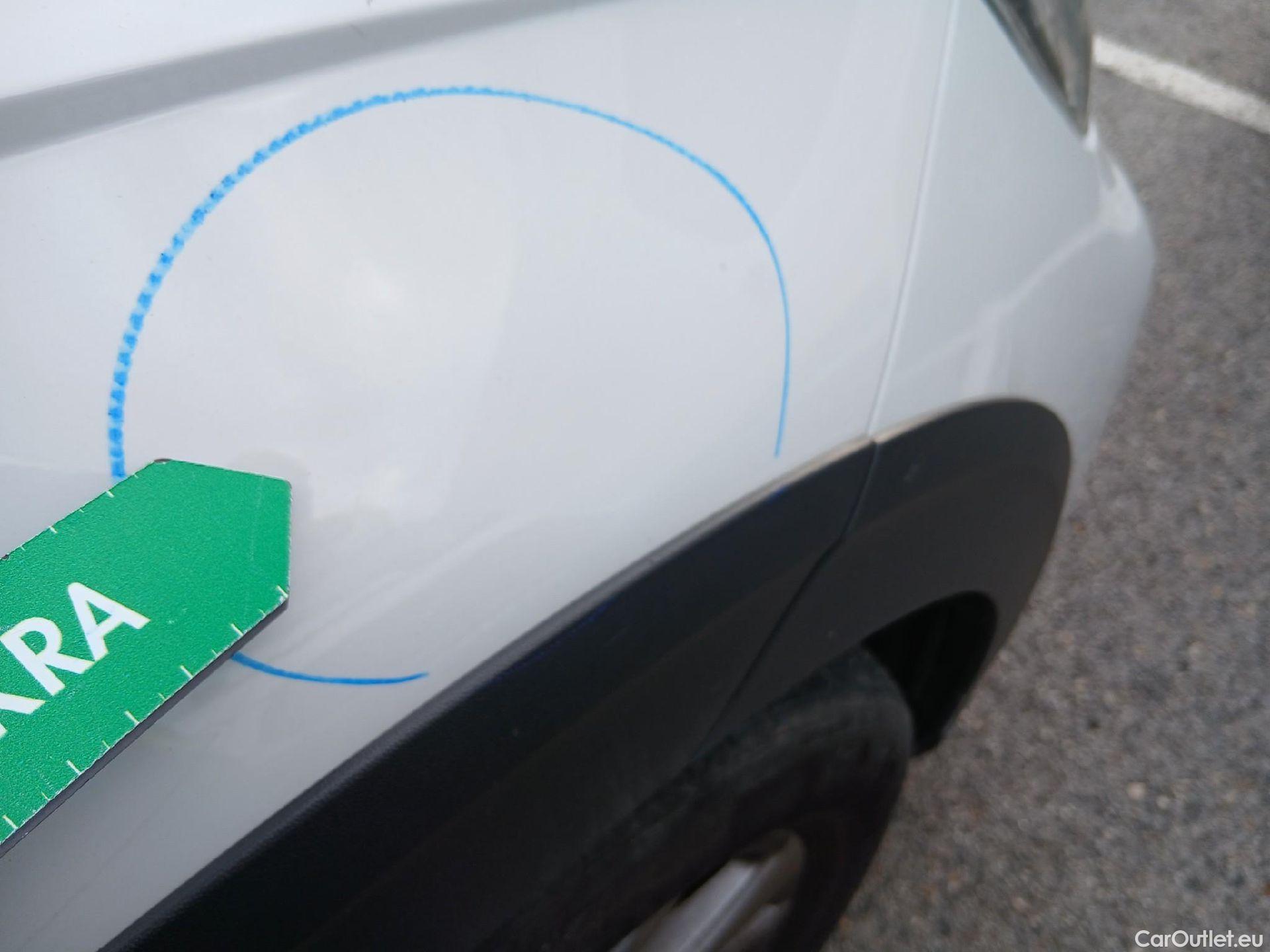  Volkswagen  Taigo VOLKSWAGEN  / 2021 / 5P / todoterreno Life 1.0 TSI 81kW (110CV) DSG #37