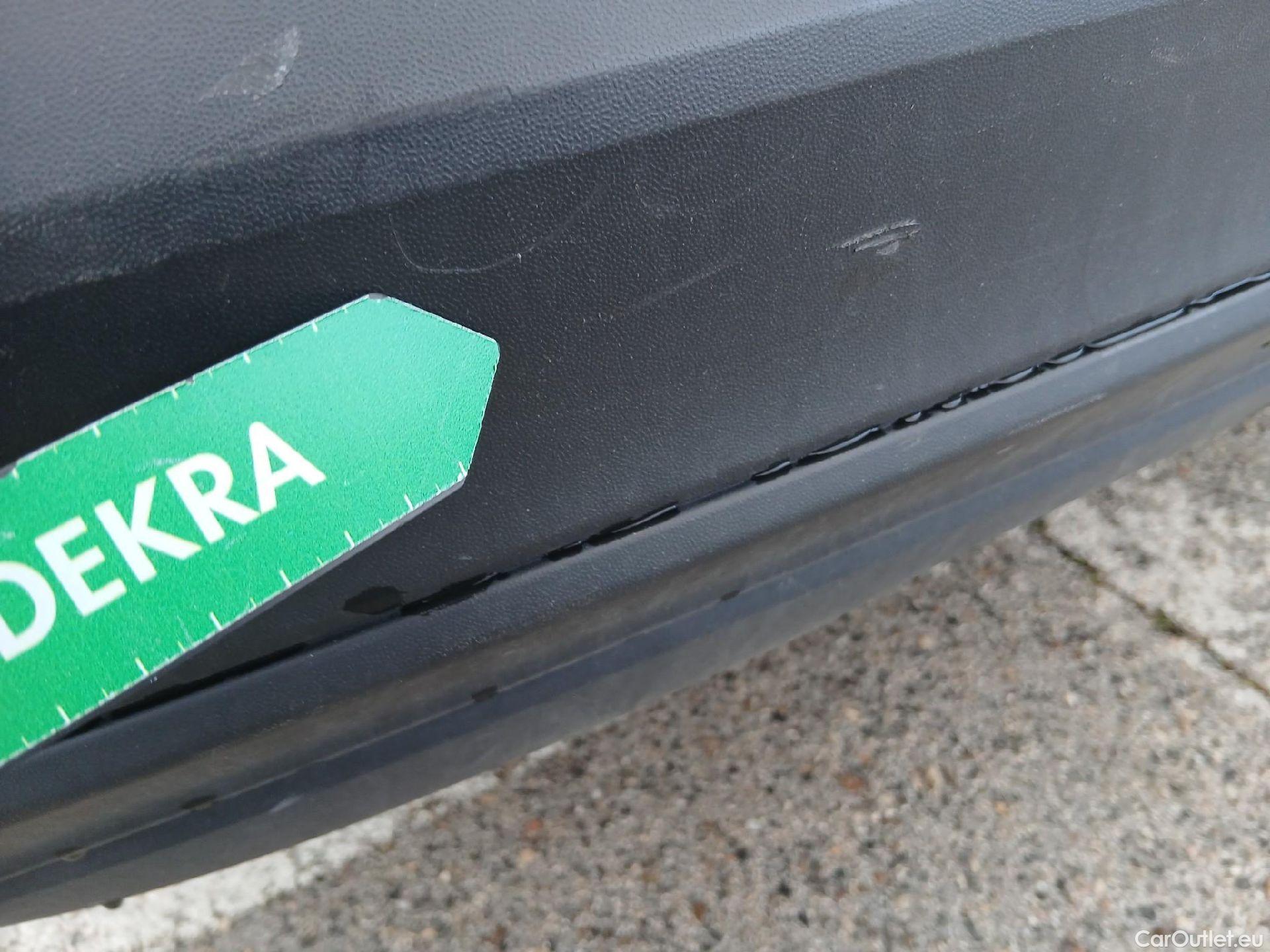  Volkswagen  Taigo VOLKSWAGEN  / 2021 / 5P / todoterreno Life 1.0 TSI 81kW (110CV) DSG #21