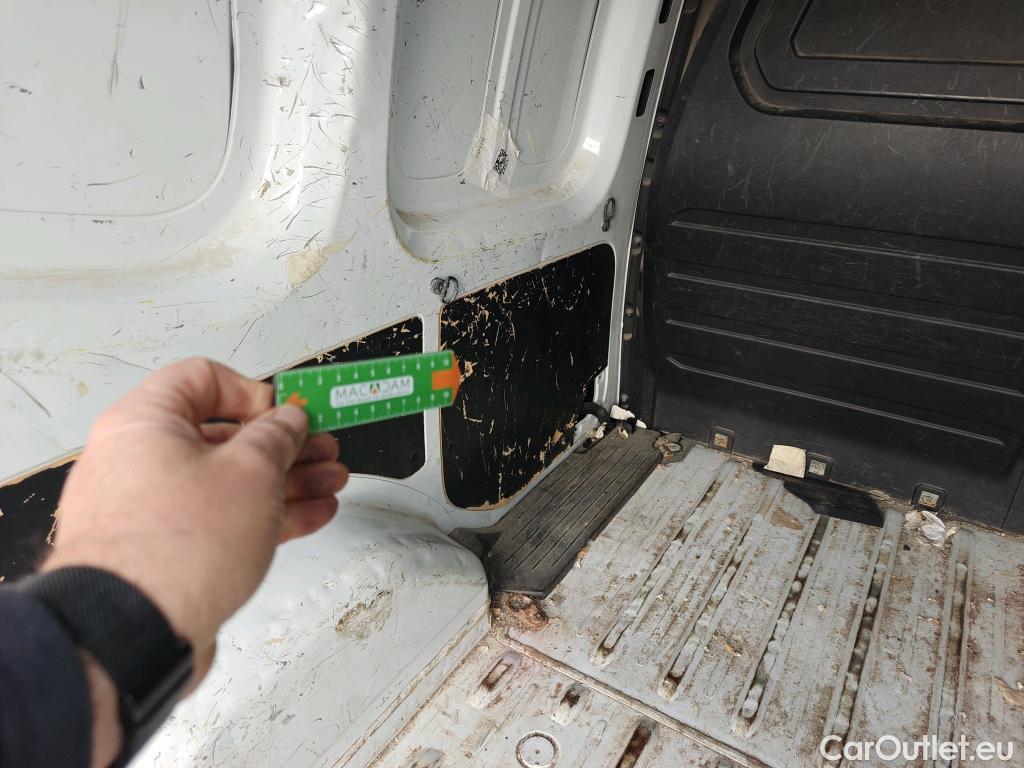  Mercedes  Citan MERCEDES-BENZ  / 2021 / 4P / furgón derivado de turismo 110 CDI 70kW Furgón Base Largo #59