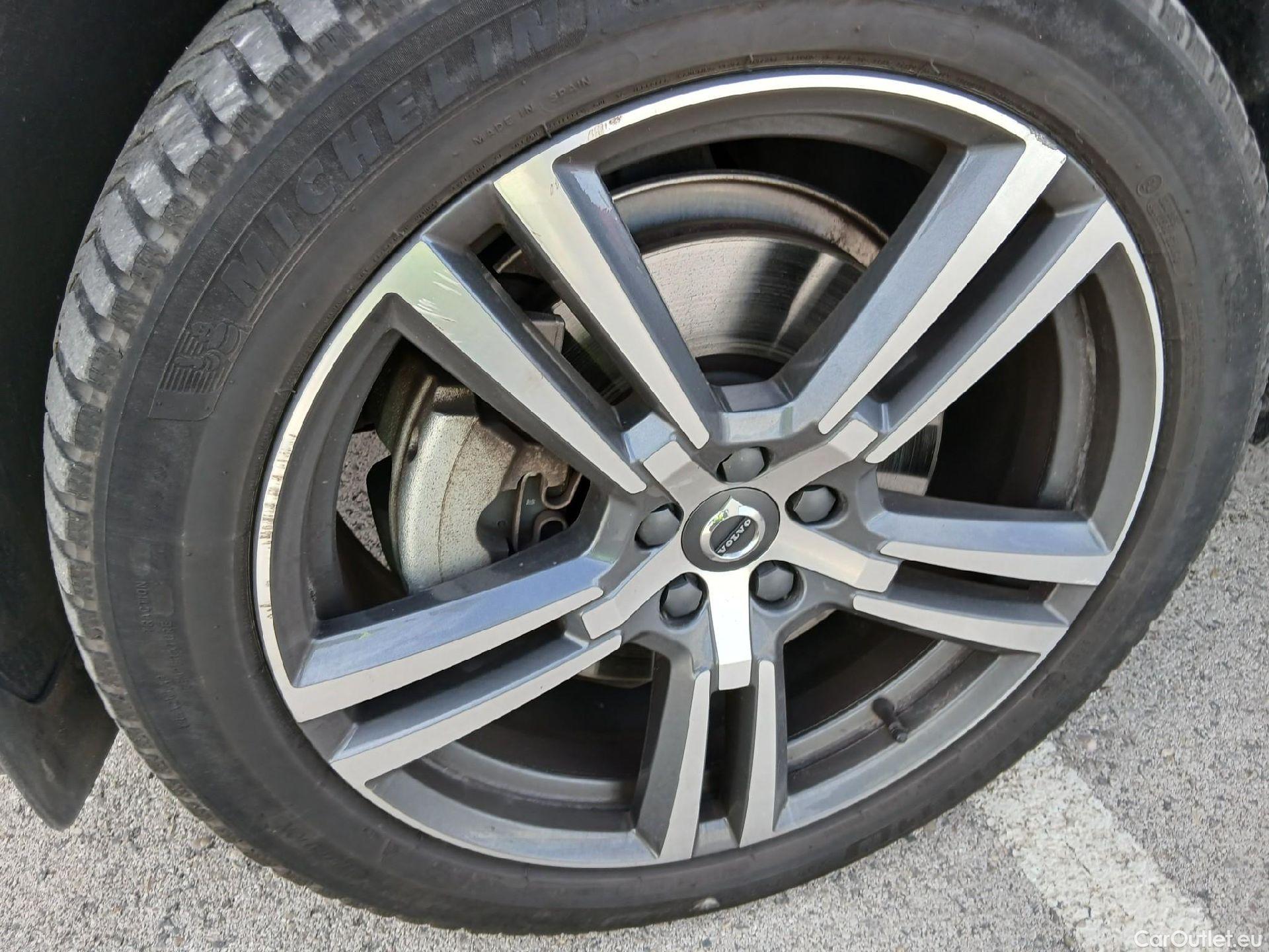  Volvo  XC60 VOLVO  / 2017 / 5P / todoterreno 2.0 T6 AWD Recharge Inscription Auto #13