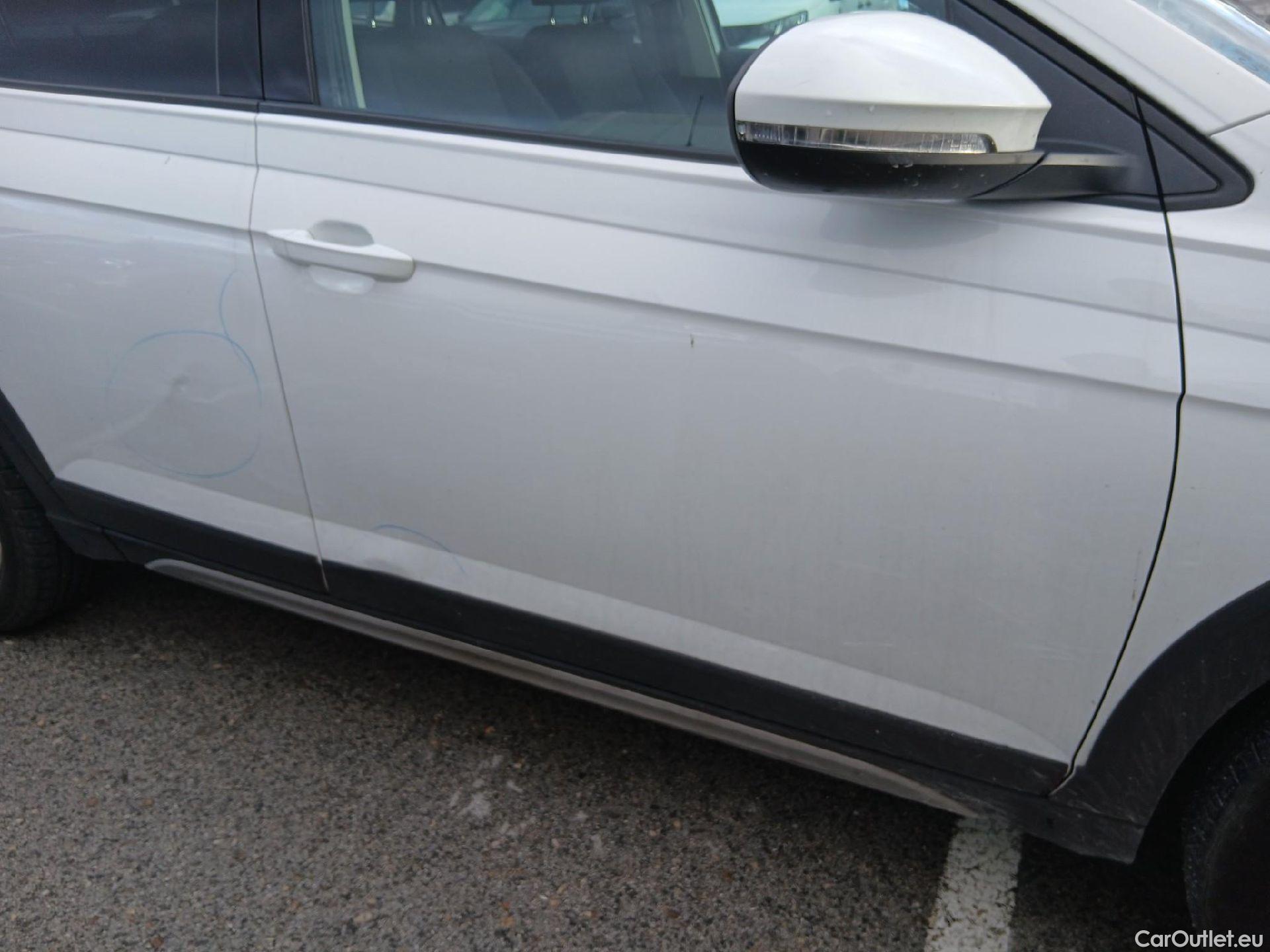  Volkswagen  Taigo VOLKSWAGEN  / 2021 / 5P / todoterreno Life 1.0 TSI 81kW (110CV) DSG #34