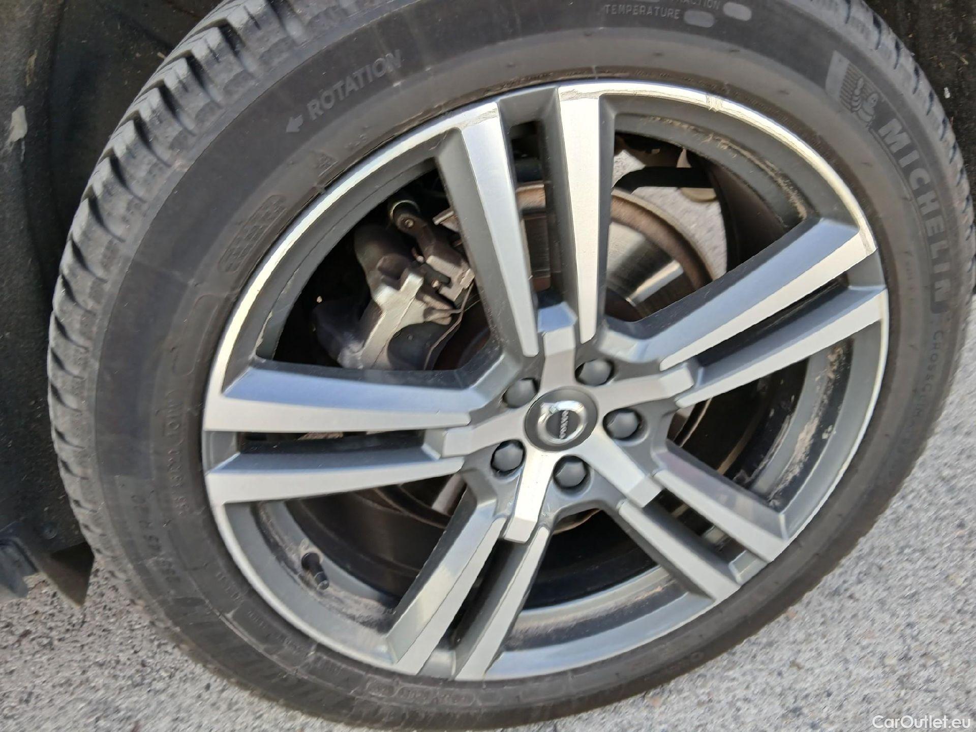  Volvo  XC60 VOLVO  / 2017 / 5P / todoterreno 2.0 T6 AWD Recharge Inscription Auto #19