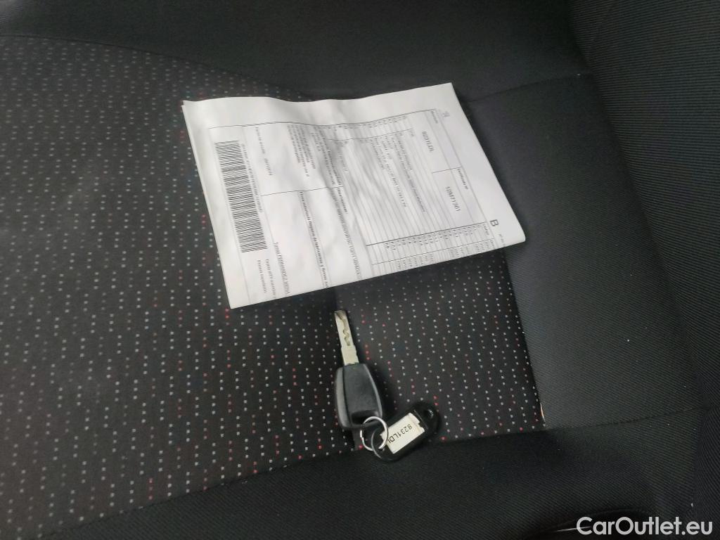  Peugeot  Boxer PEUGEOT  / 2014 / 4P / combi Combi 5/9 Pl 330 L1H1 BlueHDi 88KW (120) #1