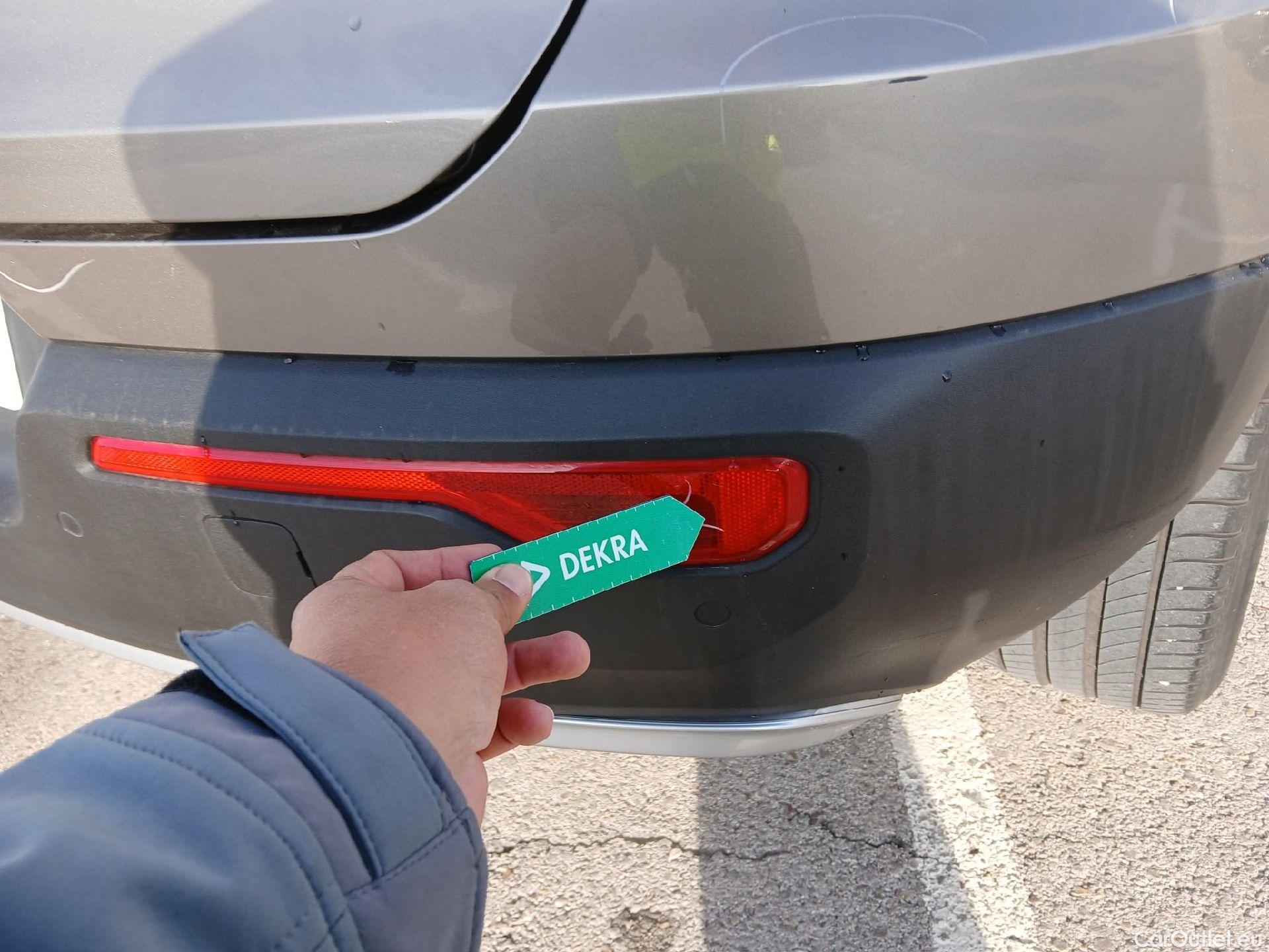  Volvo  XC 40 VOLVO XC40 / 2017 / 5P / todoterreno 2.0 B4 G AWD Momentum Pro Auto #19