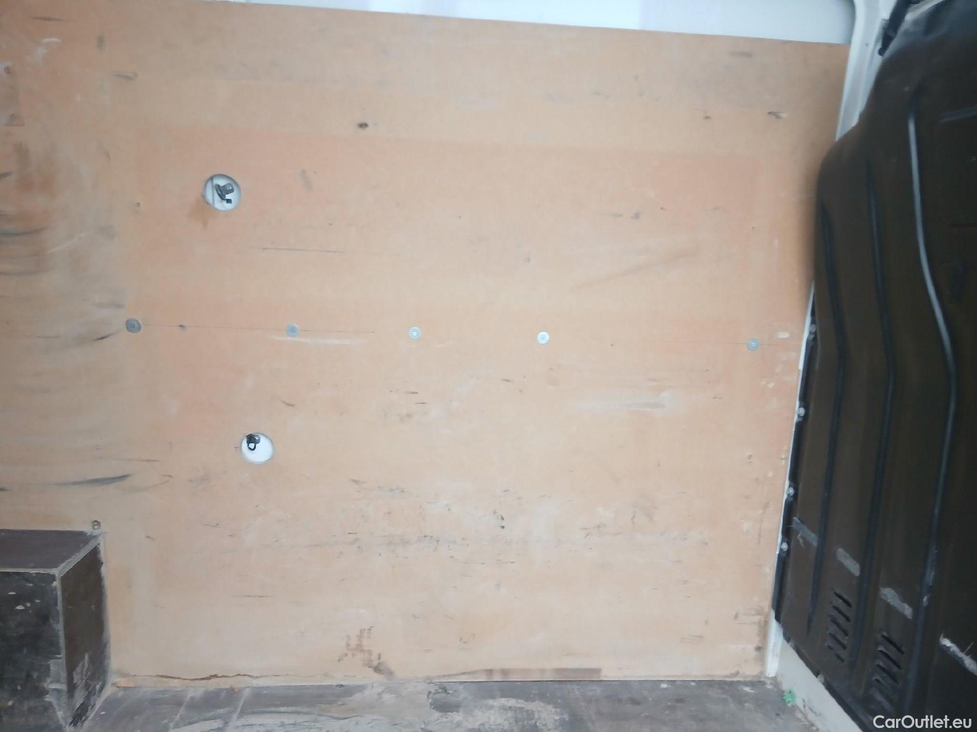  Opel  Movano OPEL  / 2019 / 4P / furgón 2.3 CDTI 99kW (135CV) L2 H2 F 3.5t #35