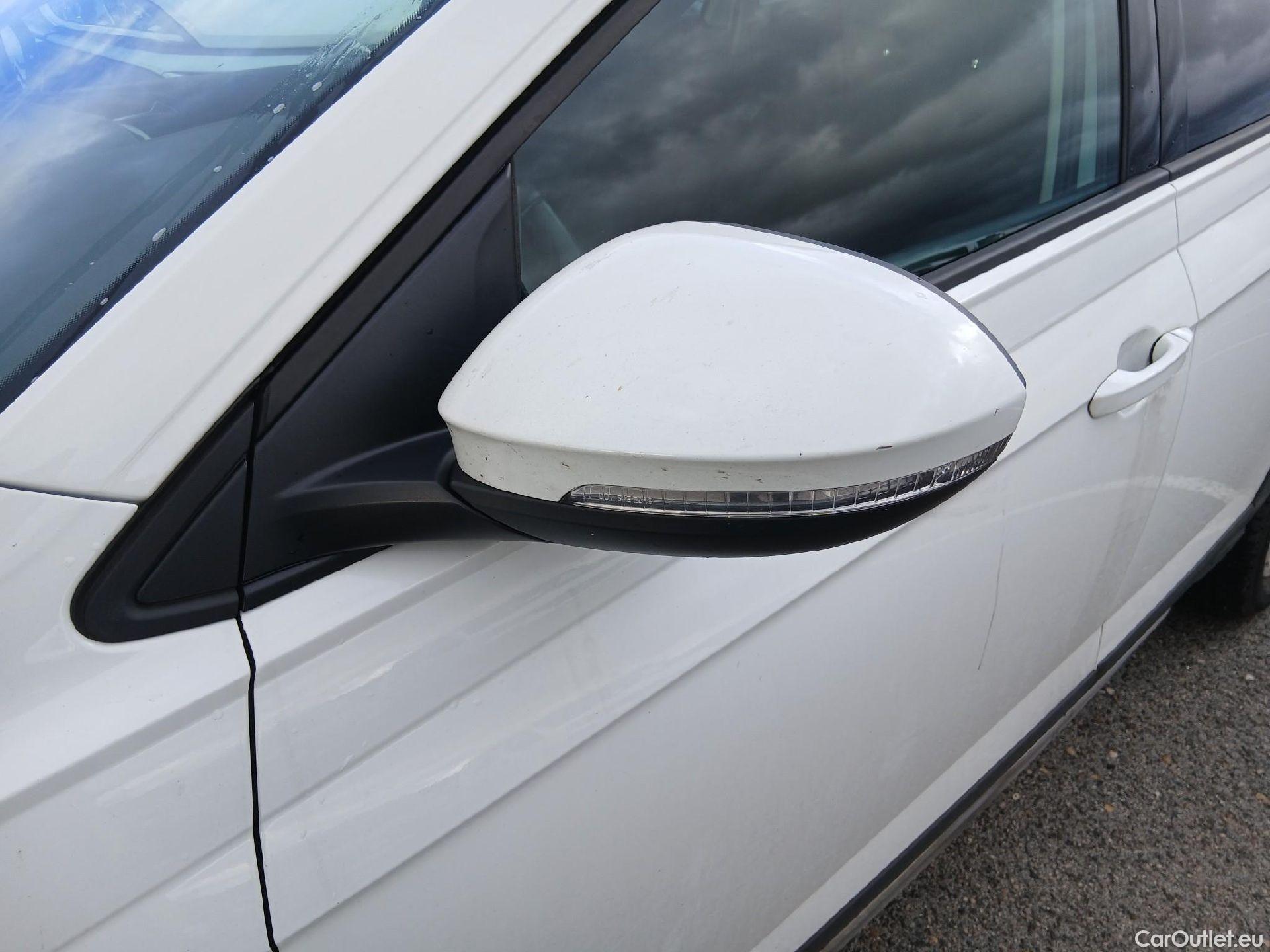  Volkswagen  Taigo VOLKSWAGEN  / 2021 / 5P / todoterreno Life 1.0 TSI 81kW (110CV) DSG #13