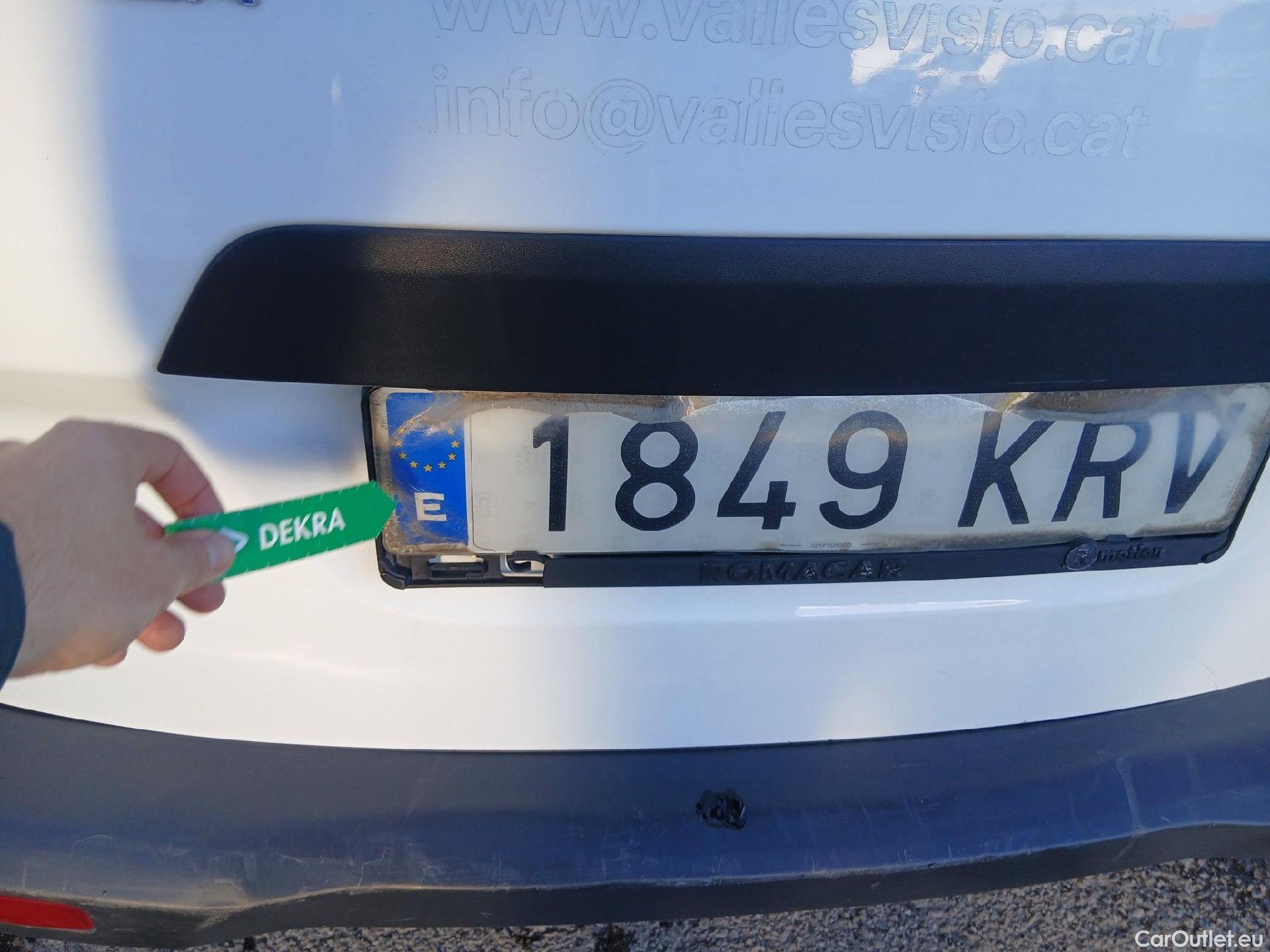  Ford  Tourneo FORD  Courier / 2014 / 5P / monovolumen compacto 1.5 TDCi 55kW (75CV) Ambiente #24