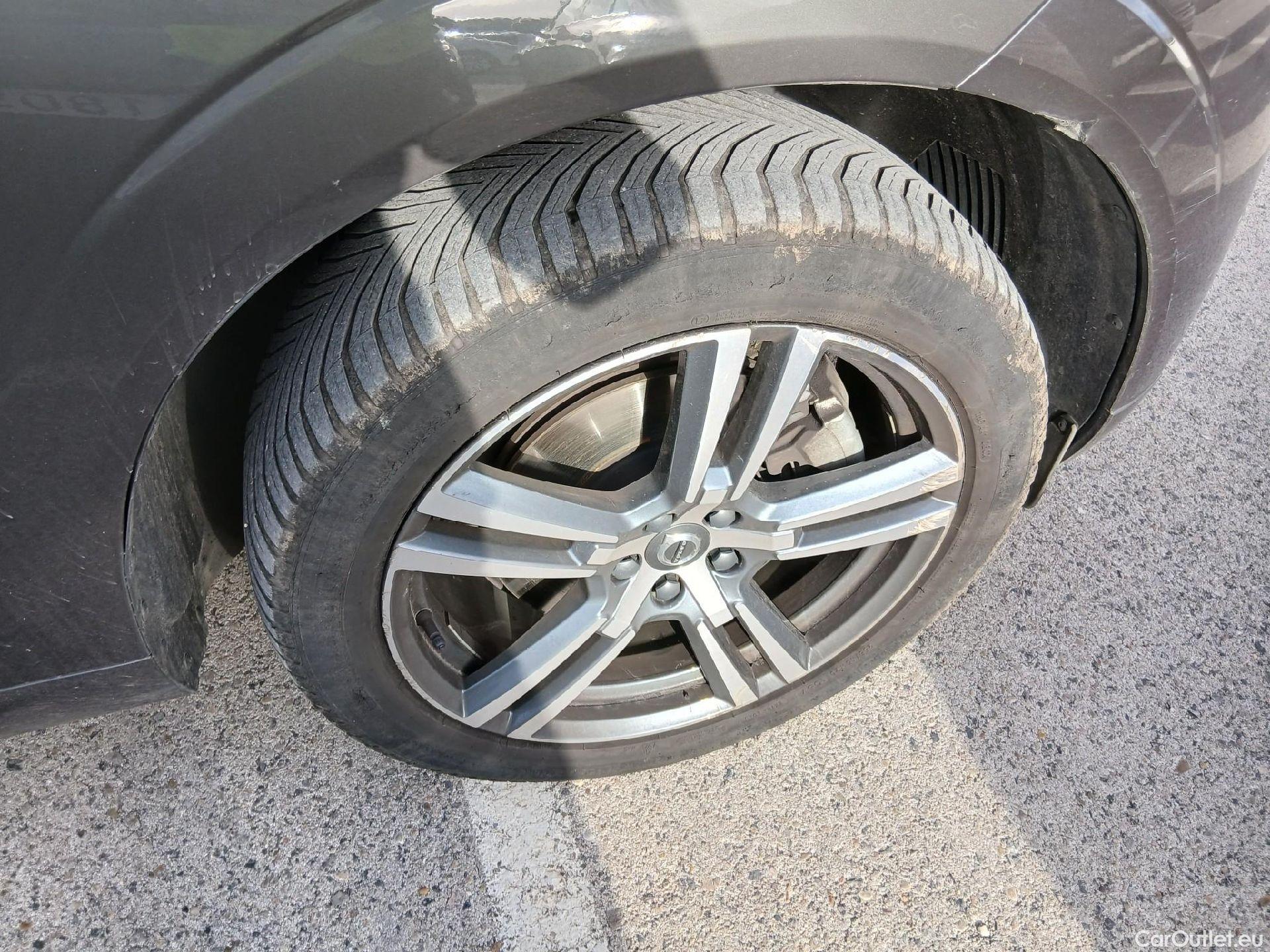  Volvo  XC60 VOLVO  / 2017 / 5P / todoterreno 2.0 T6 AWD Recharge Inscription Auto #6