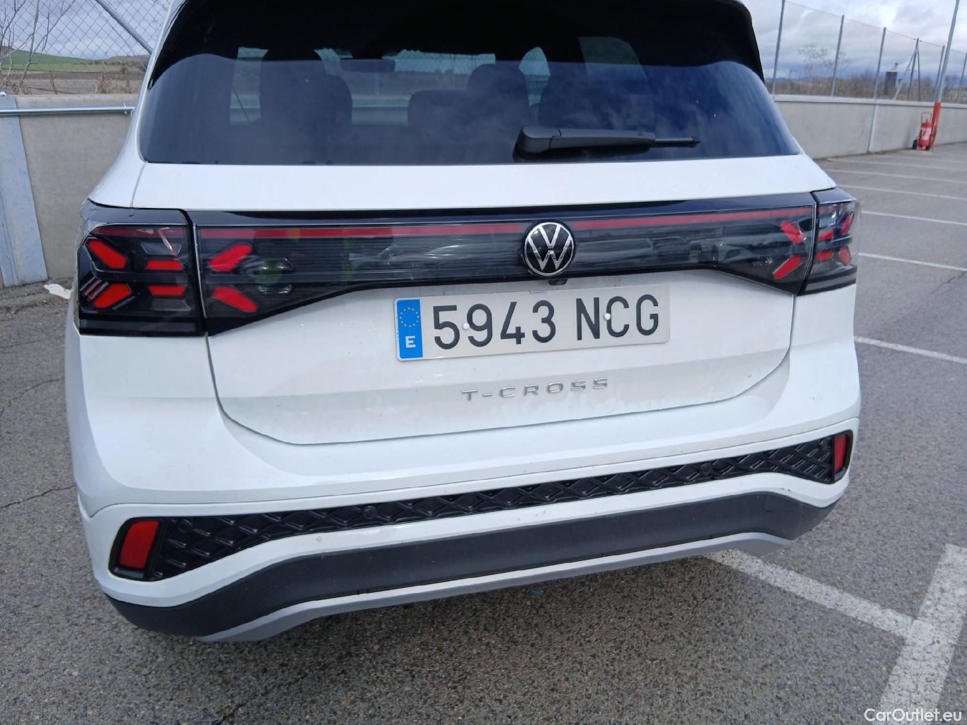  Volkswagen  T-CROSS  1.0 TSI 85 kW R-Line TSI 115CV AT7 6E #12