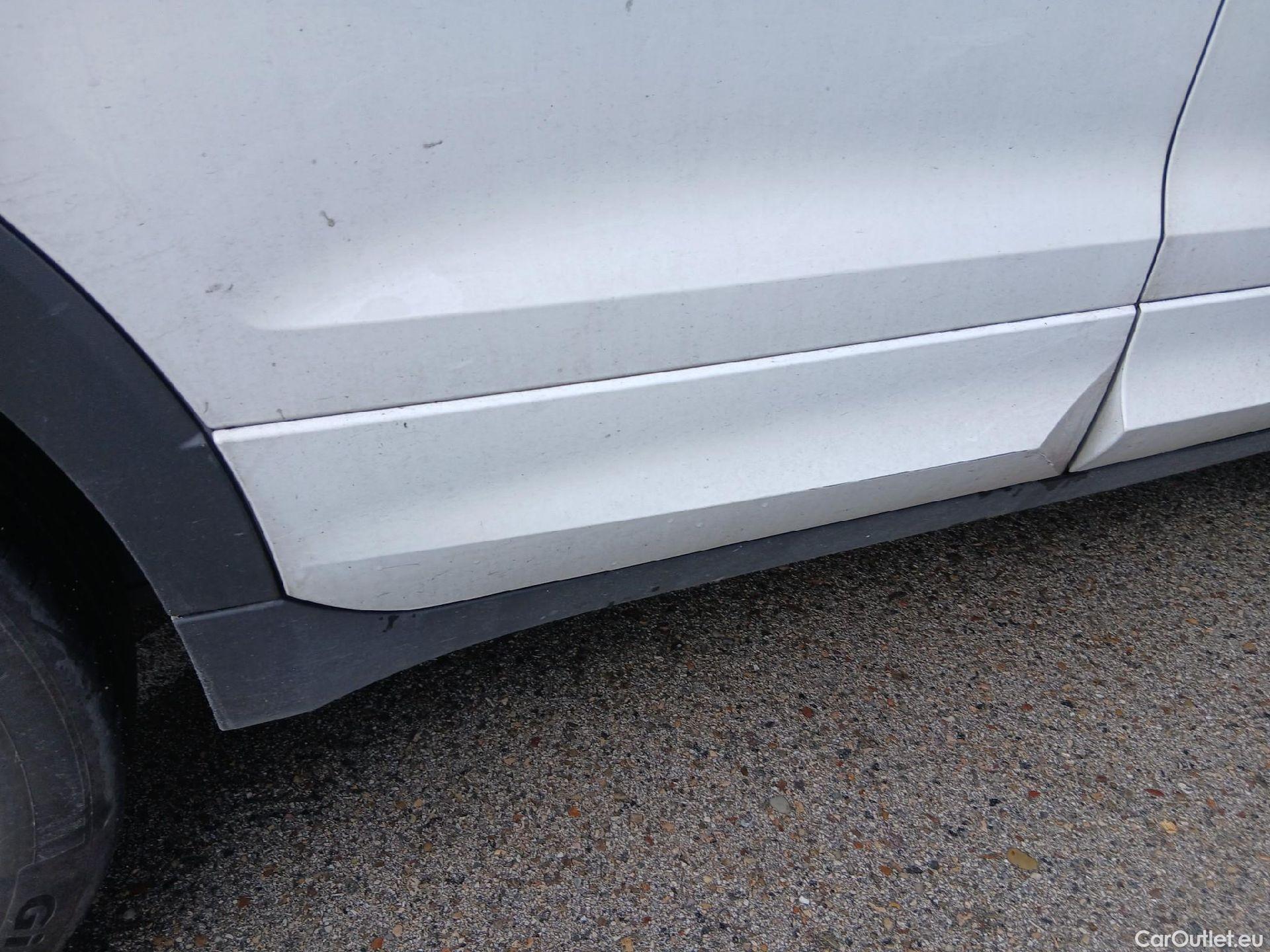  Volkswagen  T-CROSS  1.0 TSI 85 kW R-Line TSI 115CV AT7 6E #20