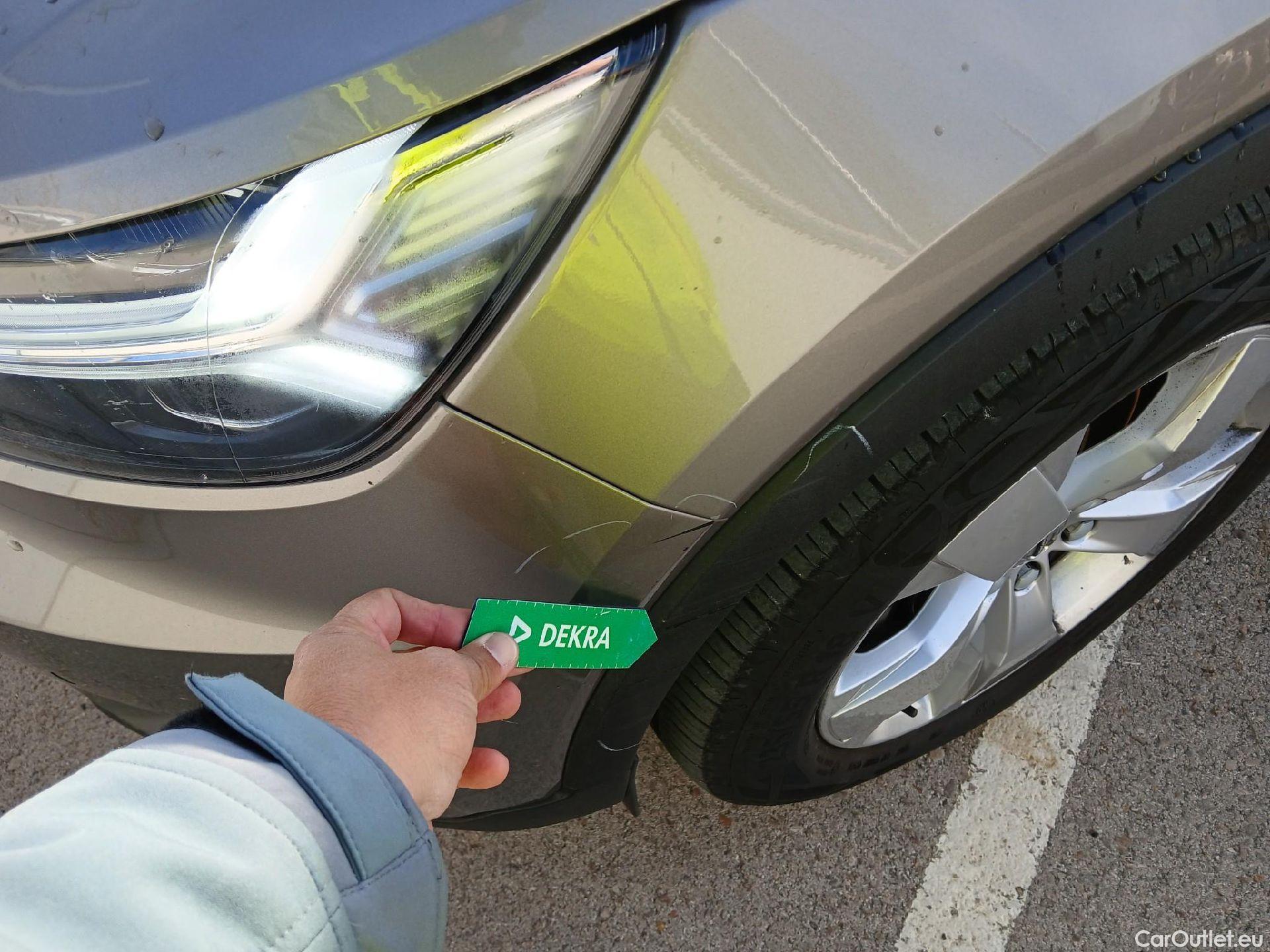  Volvo  XC 40 VOLVO XC40 / 2017 / 5P / todoterreno 2.0 B4 G AWD Momentum Pro Auto #12