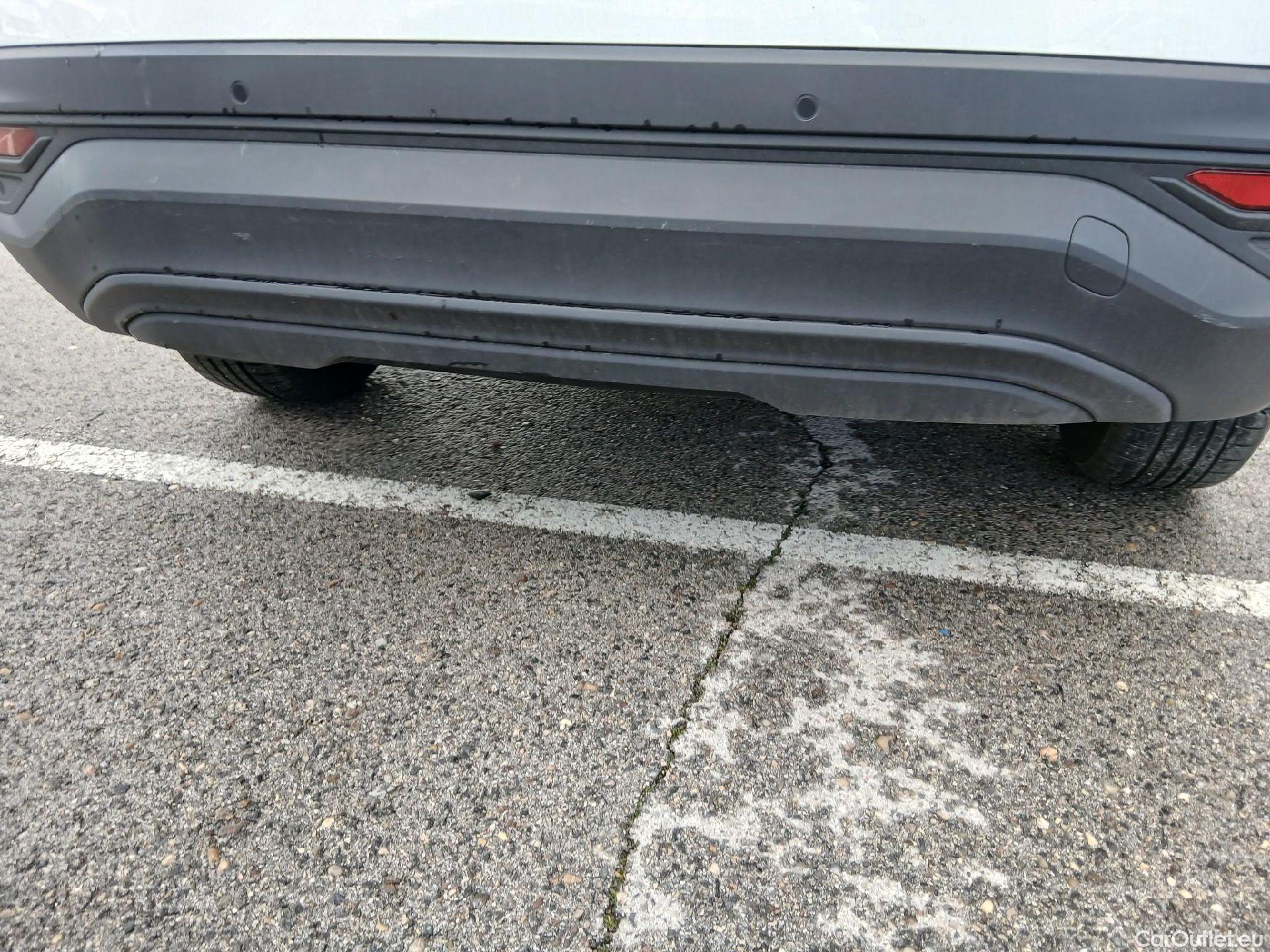  Volkswagen  Taigo VOLKSWAGEN  / 2021 / 5P / todoterreno Life 1.0 TSI 81kW (110CV) DSG #24