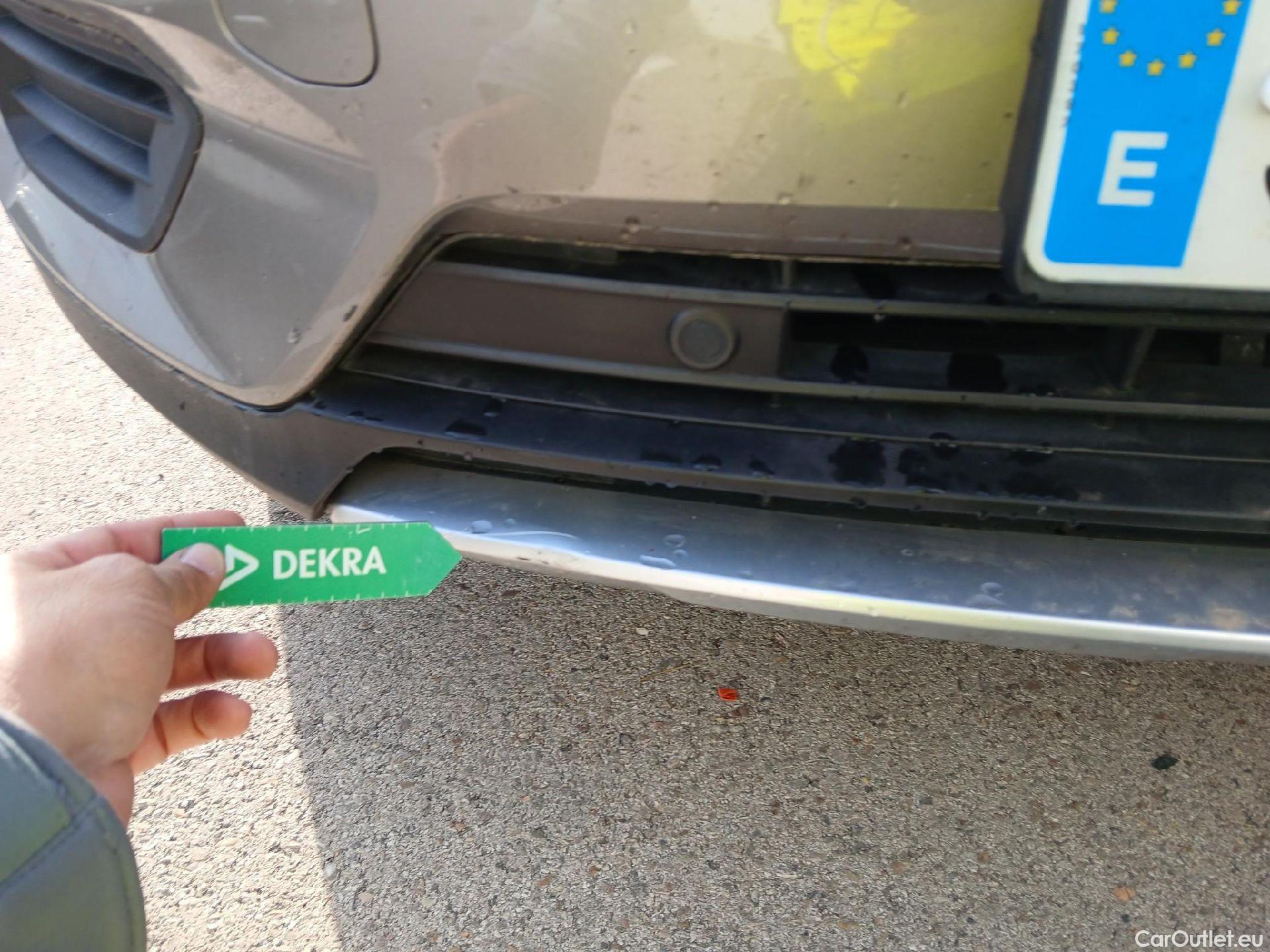  Volvo  XC 40 VOLVO XC40 / 2017 / 5P / todoterreno 2.0 B4 G AWD Momentum Pro Auto #9