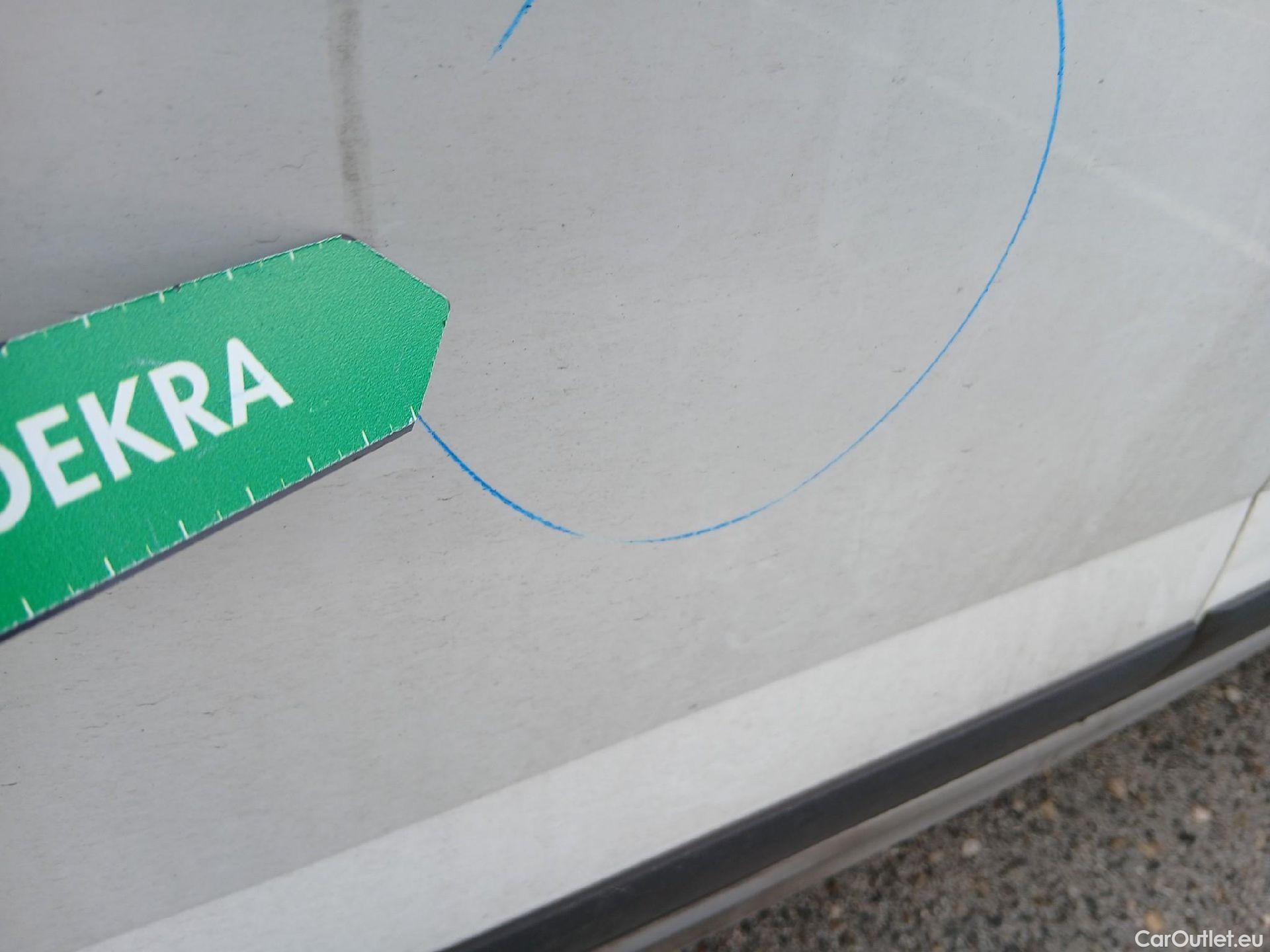  Volkswagen  Taigo VOLKSWAGEN  / 2021 / 5P / todoterreno Life 1.0 TSI 81kW (110CV) DSG #15