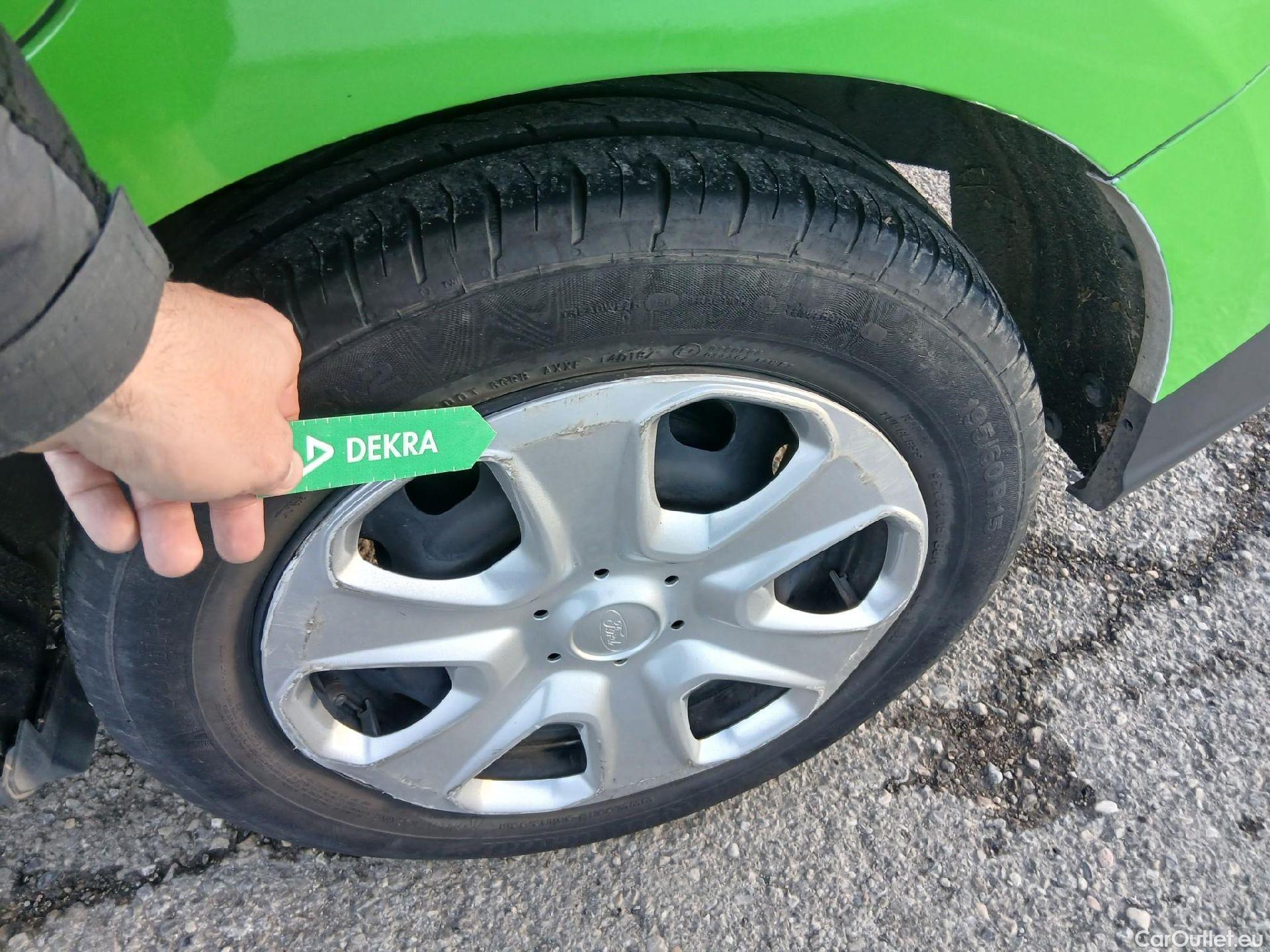  Ford  Tourneo FORD  Courier / 2014 / 5P / monovolumen compacto 1.5 TDCi 55kW (75CV) Ambiente #14