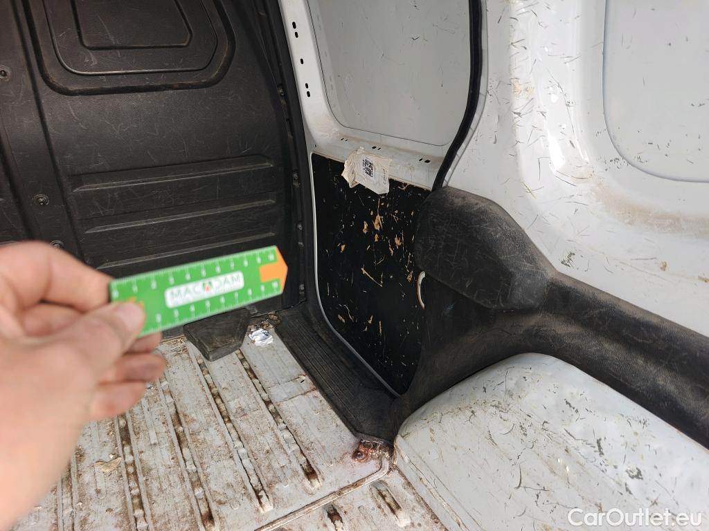  Mercedes  Citan MERCEDES-BENZ  / 2021 / 4P / furgón derivado de turismo 110 CDI 70kW Furgón Base Largo #62