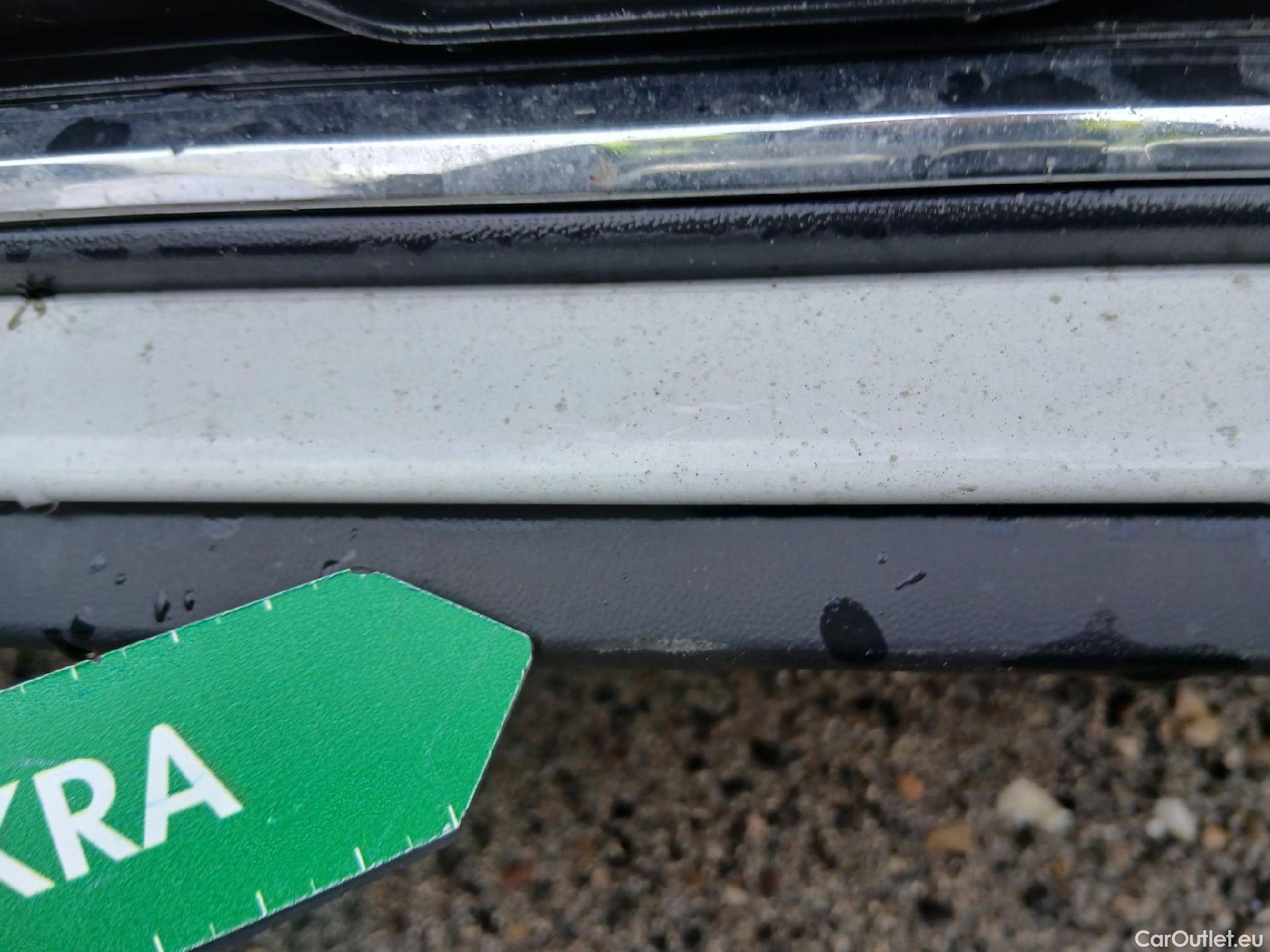  Volkswagen  Taigo VOLKSWAGEN  / 2021 / 5P / todoterreno Life 1.0 TSI 81kW (110CV) DSG #7