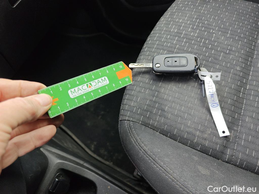  Mercedes  Citan MERCEDES-BENZ  / 2021 / 4P / furgón derivado de turismo 110 CDI 70kW Furgón Base Largo #4