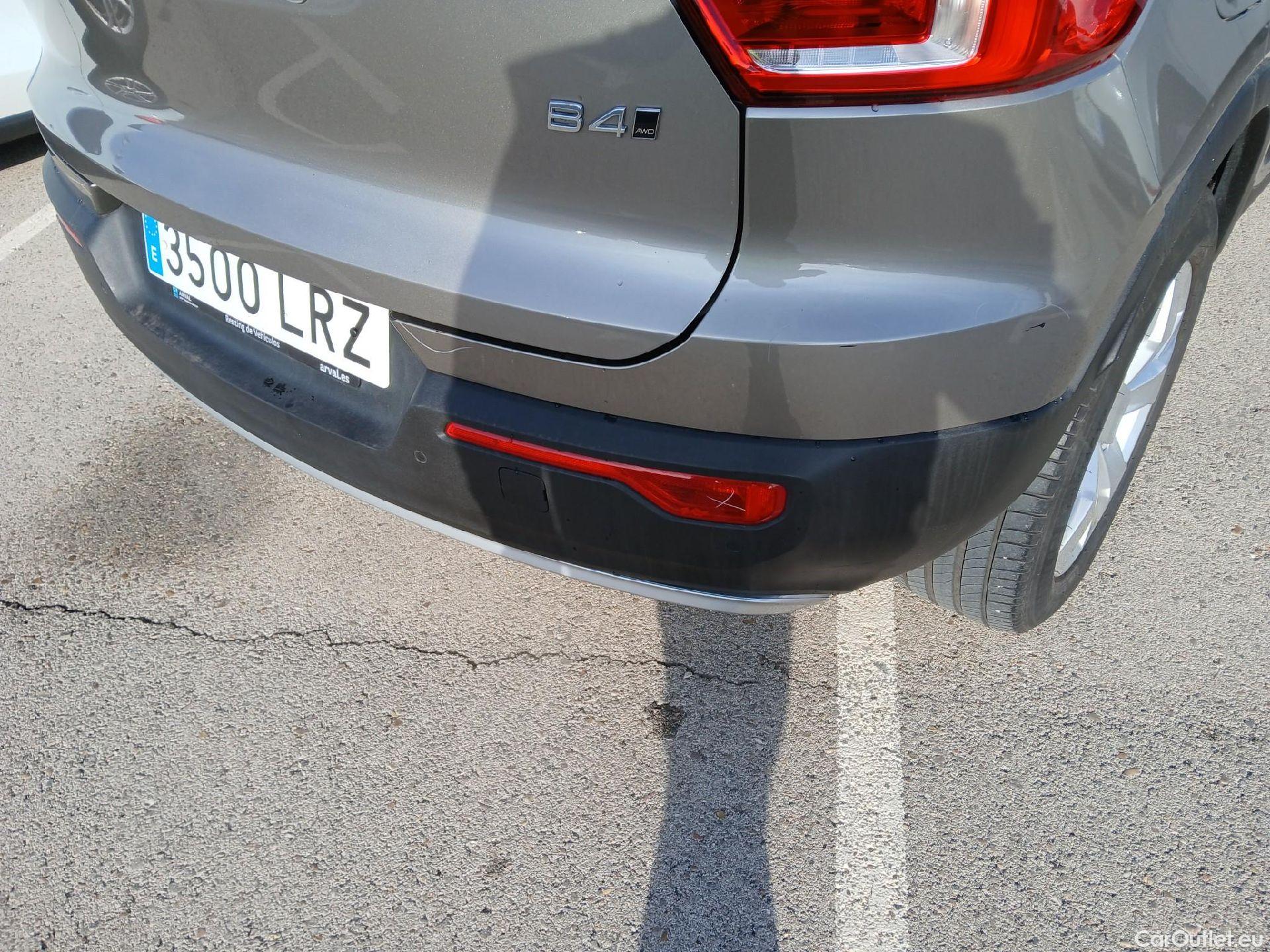  Volvo  XC 40 VOLVO XC40 / 2017 / 5P / todoterreno 2.0 B4 G AWD Momentum Pro Auto #20