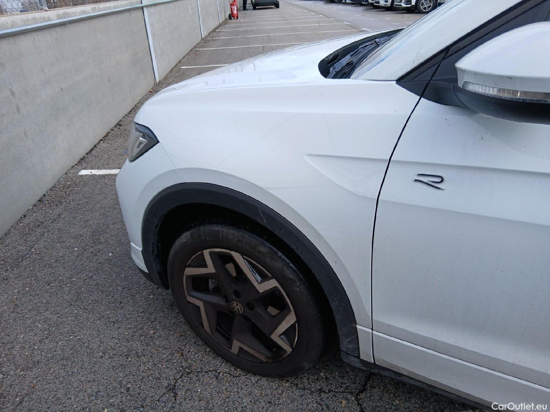  Volkswagen  T-CROSS  1.0 TSI 85 kW R-Line TSI 115CV AT7 6E #7