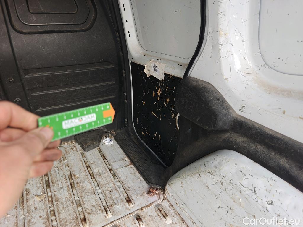  Mercedes  Citan MERCEDES-BENZ  / 2021 / 4P / furgón derivado de turismo 110 CDI 70kW Furgón Base Largo #61