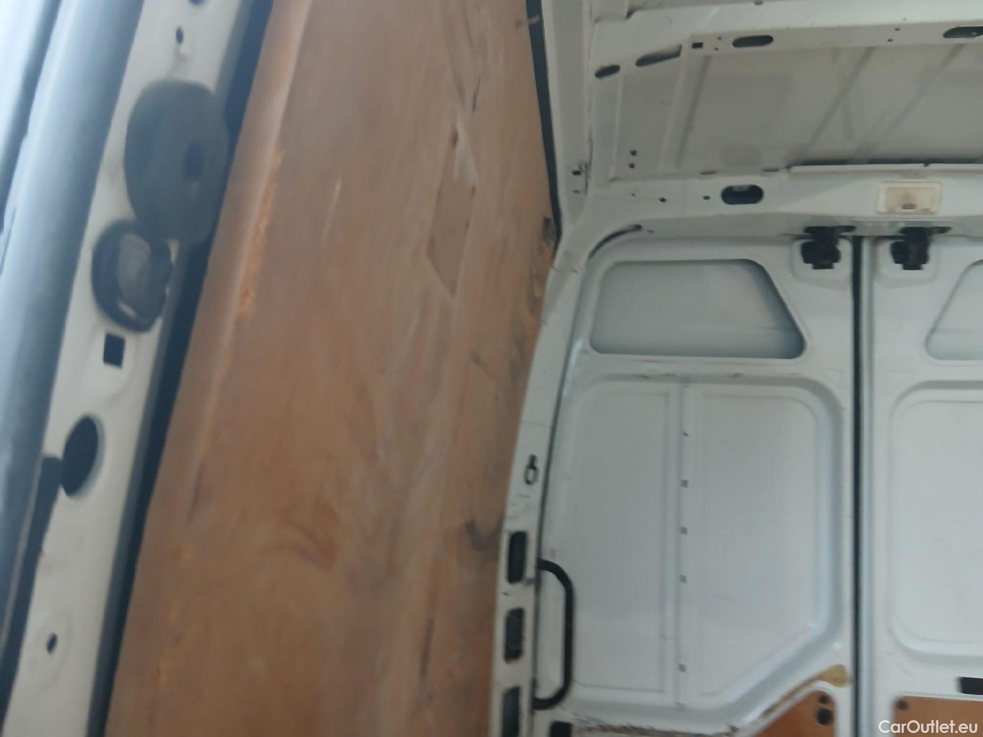  Opel  Movano OPEL  / 2019 / 4P / furgón 2.3 CDTI 99kW (135CV) L2 H2 F 3.5t #36