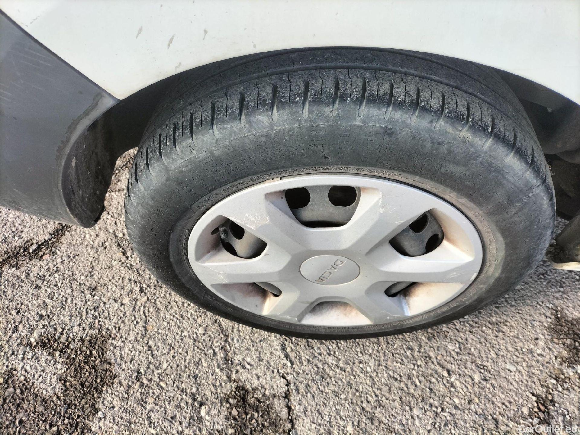  Dacia  Dokker DACIA  VU 4p 1G furgón derivado de Van Ambiance 1.6 75kW (102CV) GLP EU6B #32