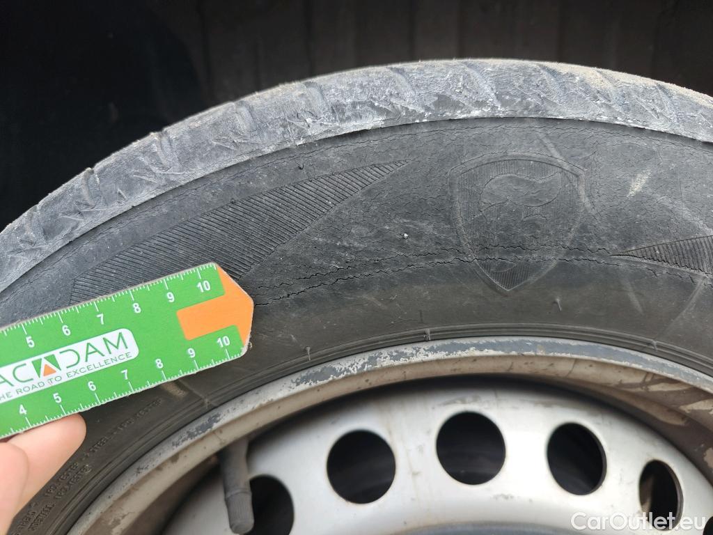  Renault  EXPRESS RENAULT  / 2021 / 4P / furgón derivado de turismo Confort 1.5 Blue dCi 70 kW (95 cv) #45