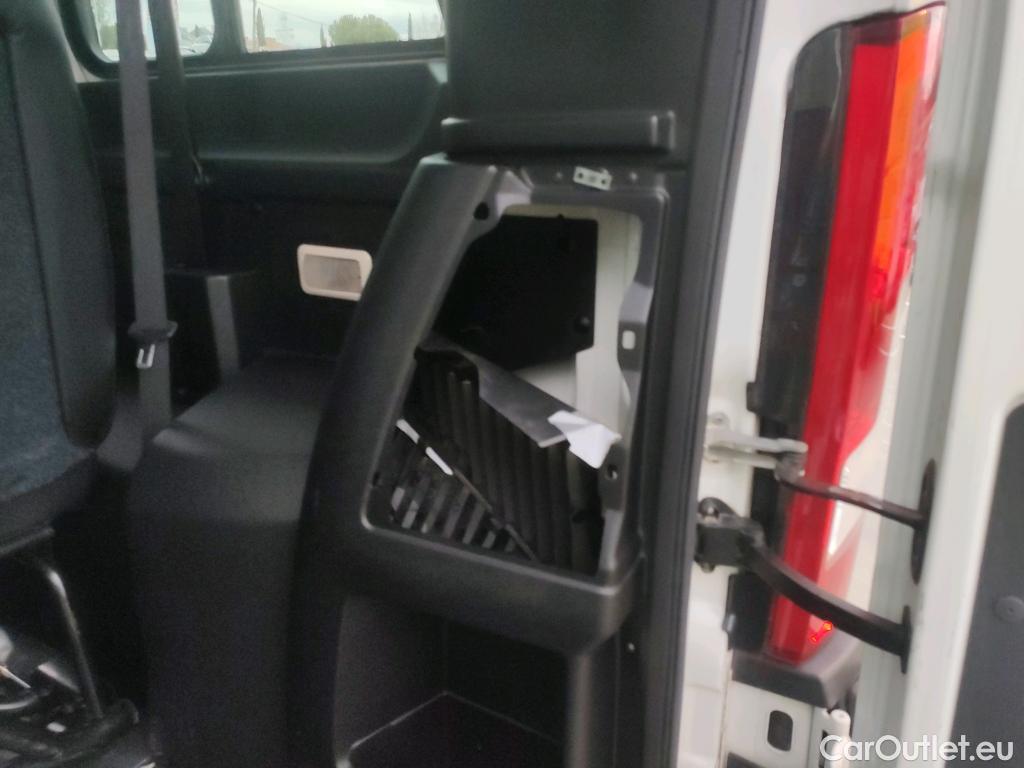  Peugeot  Boxer PEUGEOT  / 2014 / 4P / combi Combi 5/9 Pl 330 L1H1 BlueHDi 88KW (120) #29