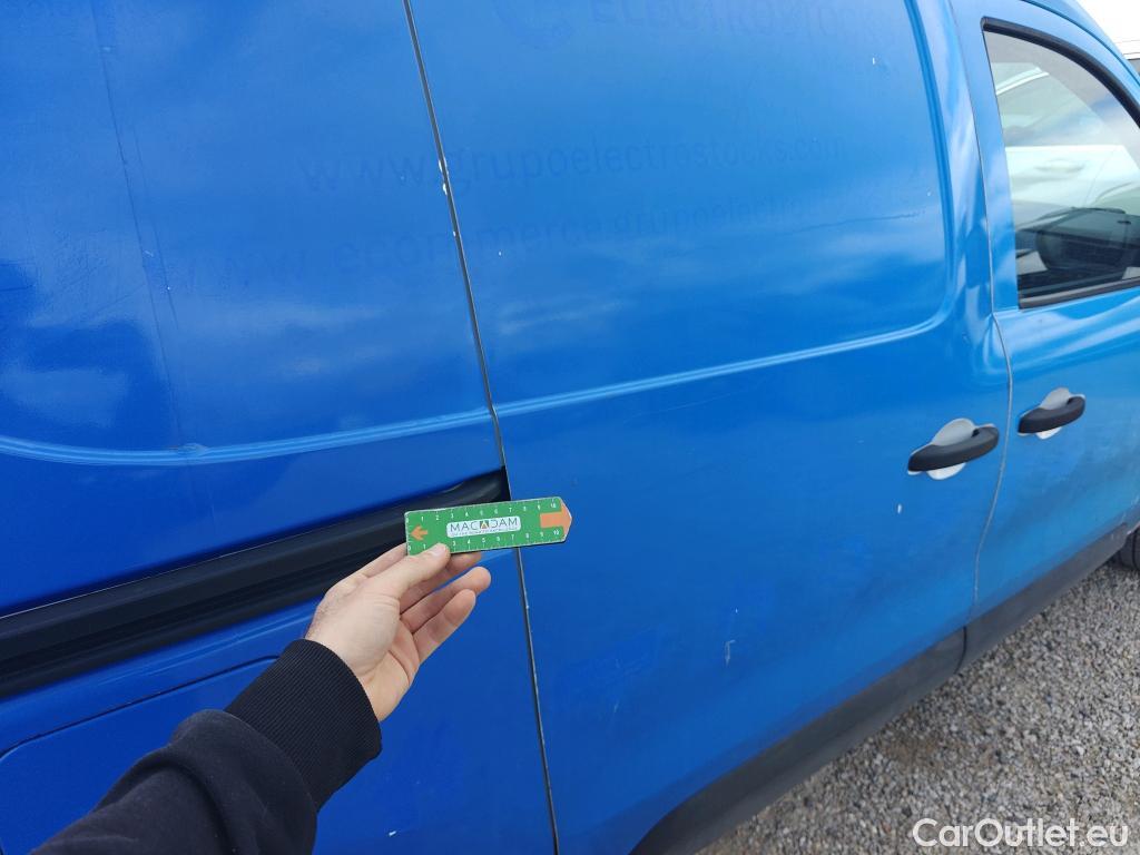  Renault  EXPRESS RENAULT  / 2021 / 4P / furgón derivado de turismo Confort 1.5 Blue dCi 70 kW (95 cv) #19