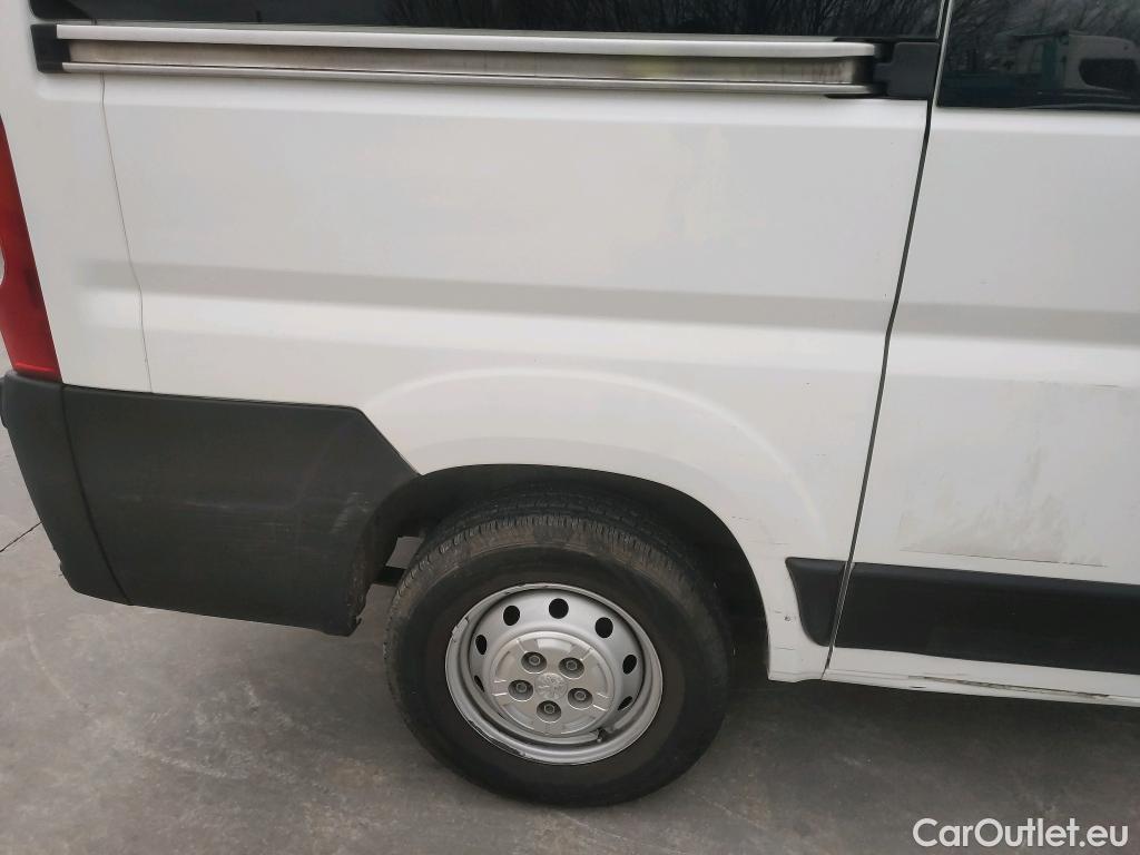  Peugeot  Boxer PEUGEOT  / 2014 / 4P / combi Combi 5/9 Pl 330 L1H1 BlueHDi 88KW (120) #21