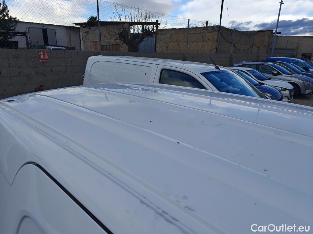  Renault  Kangoo RENAULT  FURGÓN VU 3p 2G furgón deriv Profesional dCi 90 Euro 6 #39