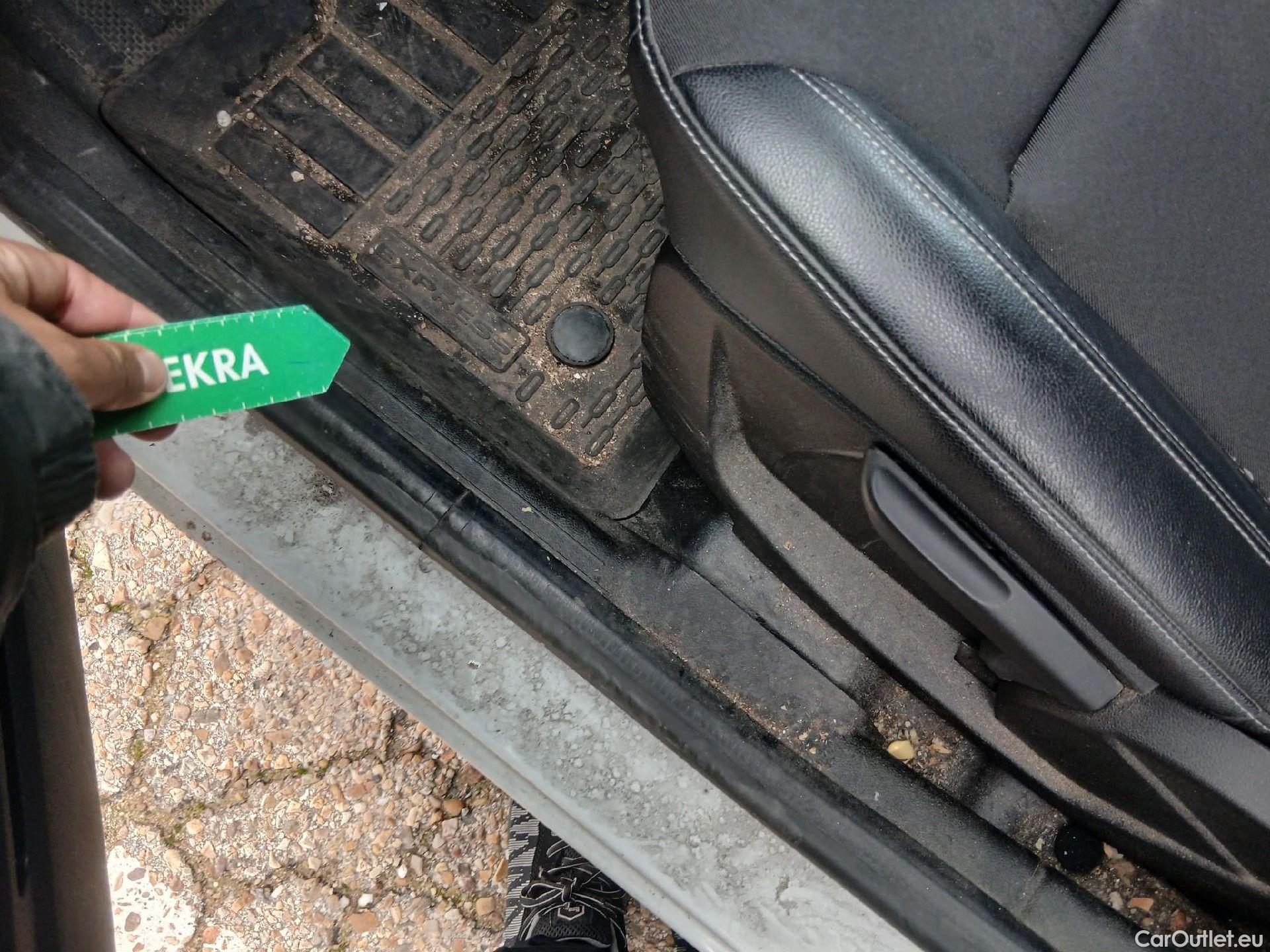  Renault  EXPRESS RENAULT  / 2021 / 4P / furgón derivado de turismo Confort 1.5 Blue dCi 70 kW (95 cv) #4