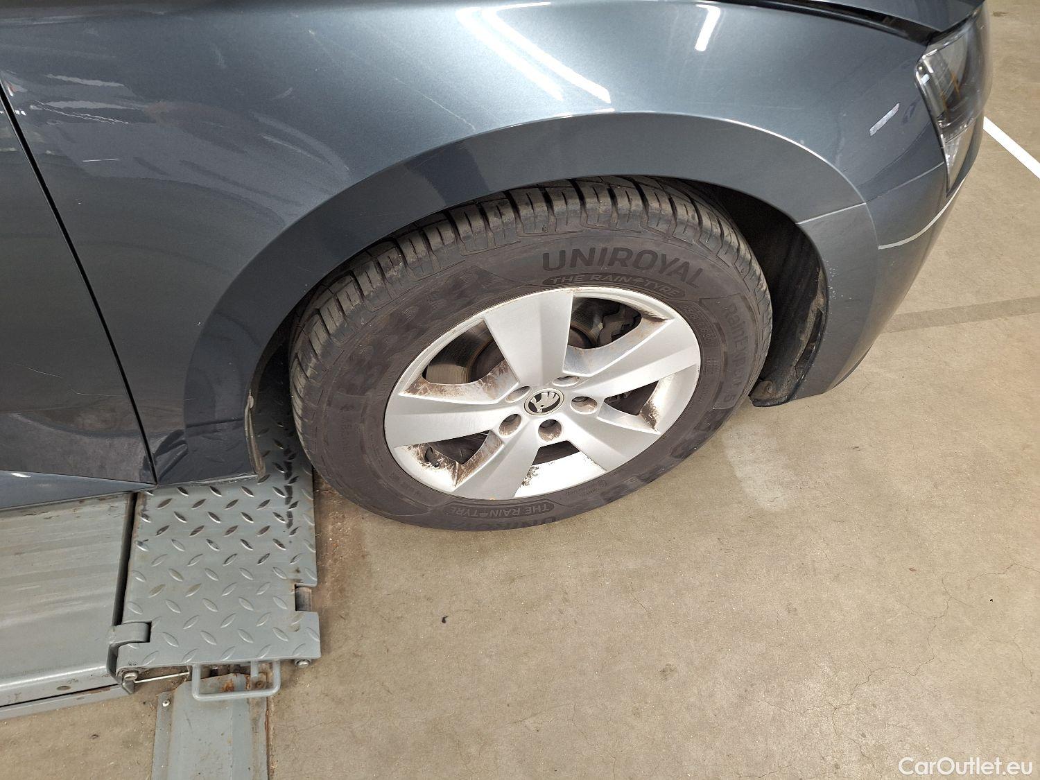  Skoda  Superb Skoda,  Combi FL'19, Skoda  Combi 2.0 CRTDI 90kW DSG7 Clever 5d #42