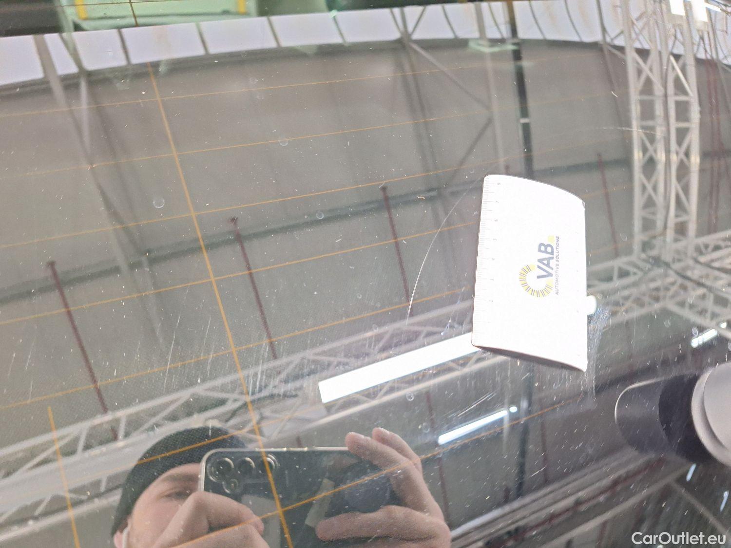  Volvo  XC 40 Volvo, XC40 '17, Volvo XC40 D3 Geartronic Momentum Pro 5d #29