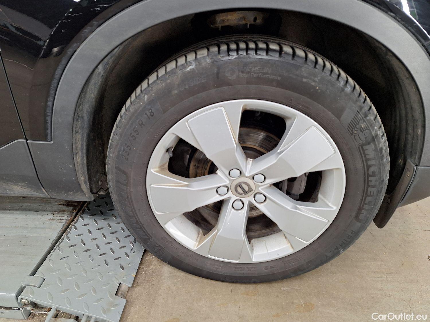  Volvo  XC 40 Volvo, XC40 '17, Volvo XC40 D3 Geartronic Momentum Pro 5d #38