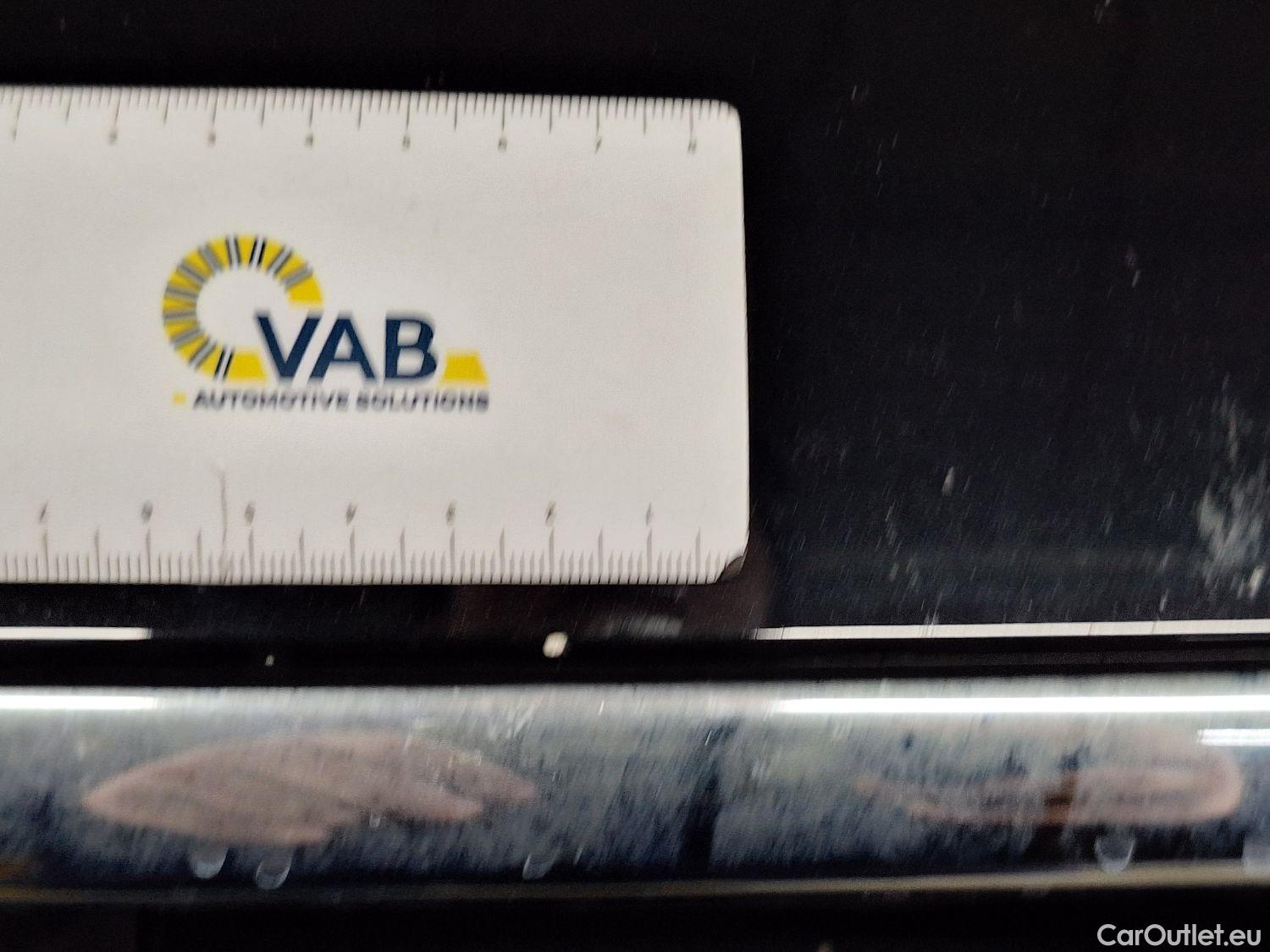  Volvo  XC 40 Volvo, XC40 '17, Volvo XC40 D3 Geartronic Momentum Pro 5d #34