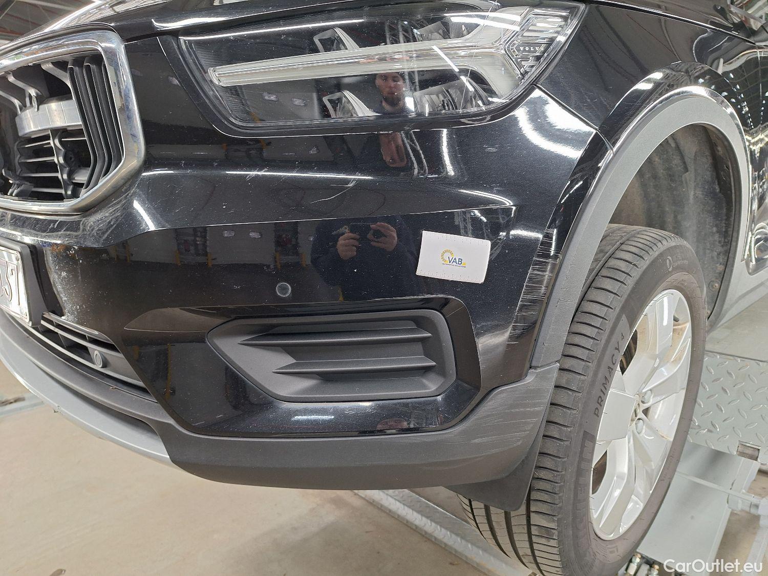  Volvo  XC 40 Volvo, XC40 '17, Volvo XC40 D3 Geartronic Momentum Pro 5d #4