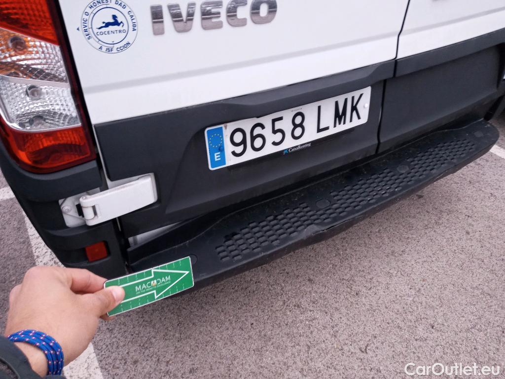  Iveco  Daily IVECO  / 2019 / 4P / furgón 2.3 TD 35S 12 V 3520L/H3 13,4 M3 #12