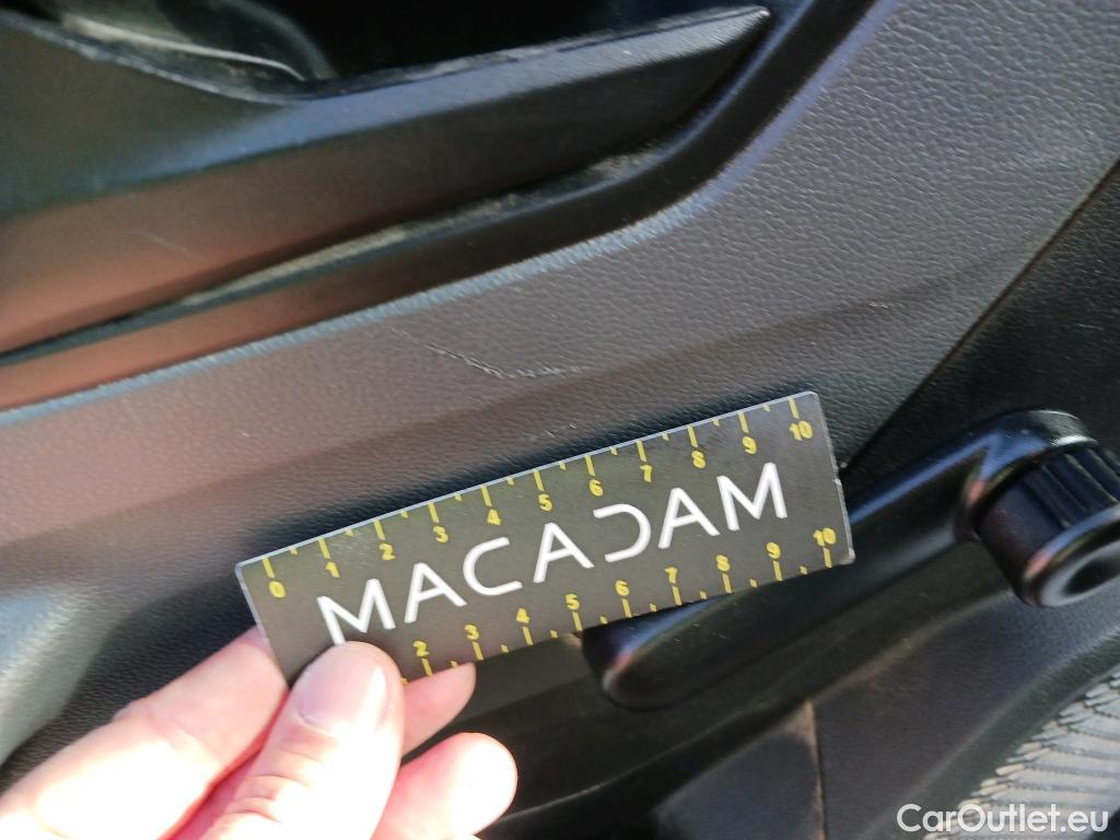  Dacia  Duster DACIA  / 2018 / 5P / todoterreno Essent. Blue dCi 85kW (115CV) 4X2 #30