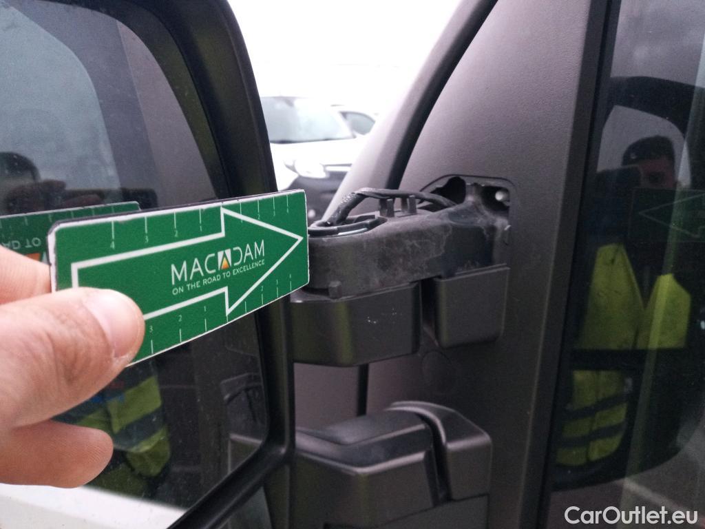  Iveco  Daily IVECO  / 2019 / 4P / furgón 2.3 TD 35S 12 V 3520L/H3 13,4 M3 #7