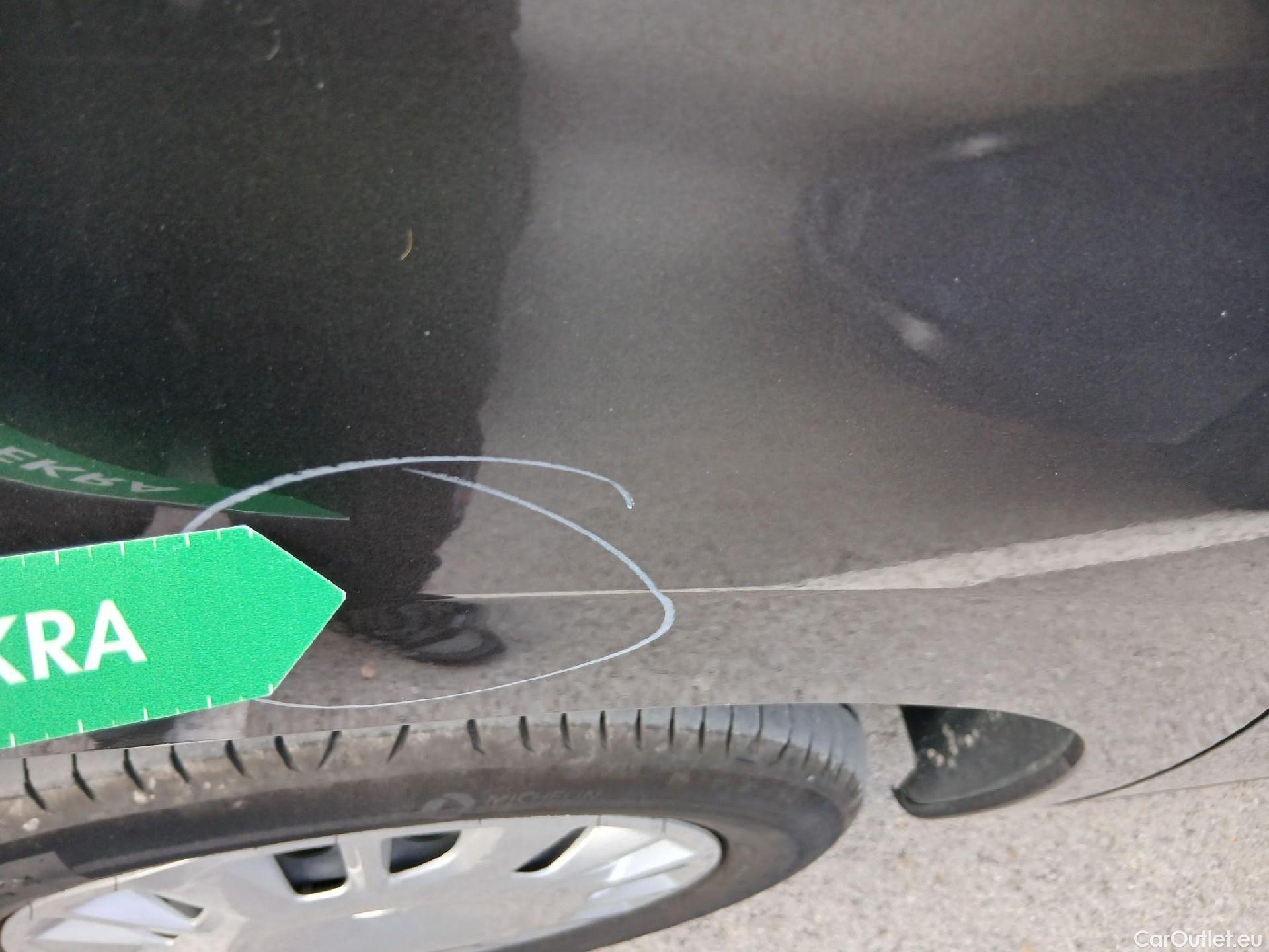  Opel  Combo OPEL  Life / 2018 / 5P / monovolumen compacto 1.2 T 96kW (130CV) S/S Elegance L Auto #18