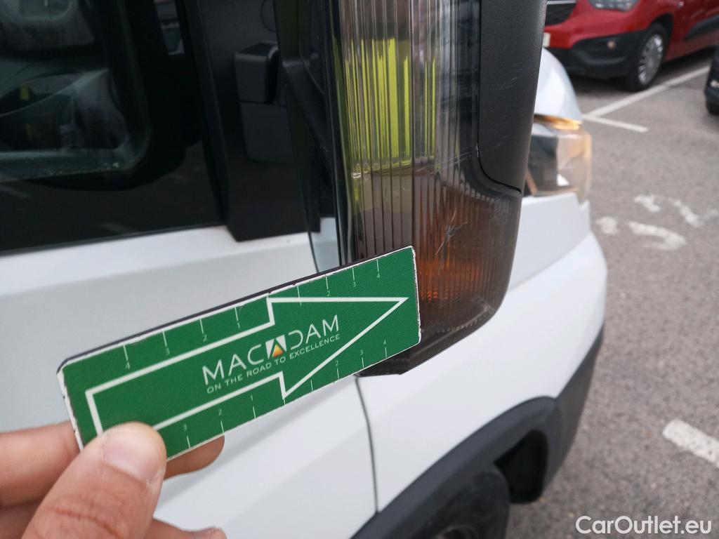  Iveco  Daily IVECO  / 2019 / 4P / furgón 2.3 TD 35S 12 V 3520L/H3 13,4 M3 #16