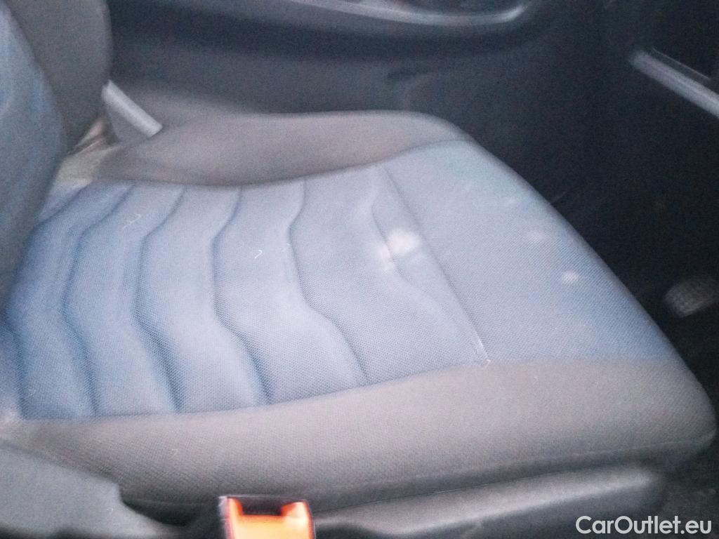  Iveco  Daily IVECO  / 2019 / 4P / furgón 2.3 TD 35S 12 V 3520L/H3 13,4 M3 #20