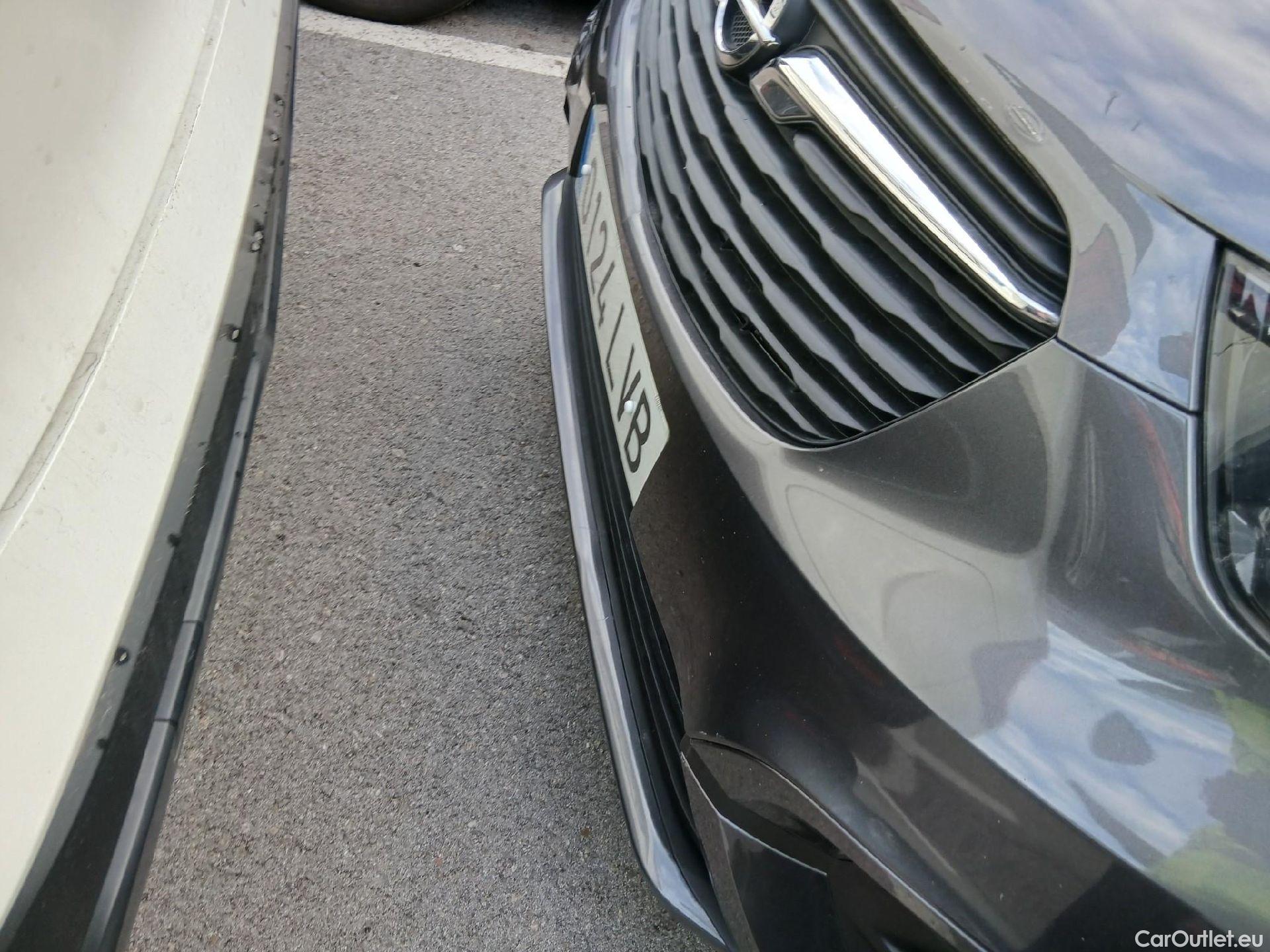  Opel  Combo OPEL  Life / 2018 / 5P / monovolumen compacto 1.2 T 96kW (130CV) S/S Elegance L Auto #11