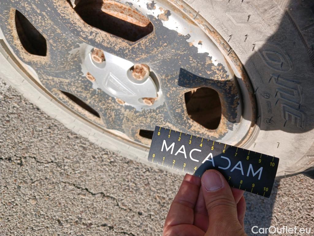  Dacia  Duster DACIA  / 2018 / 5P / todoterreno Essent. Blue dCi 85kW (115CV) 4X2 #49